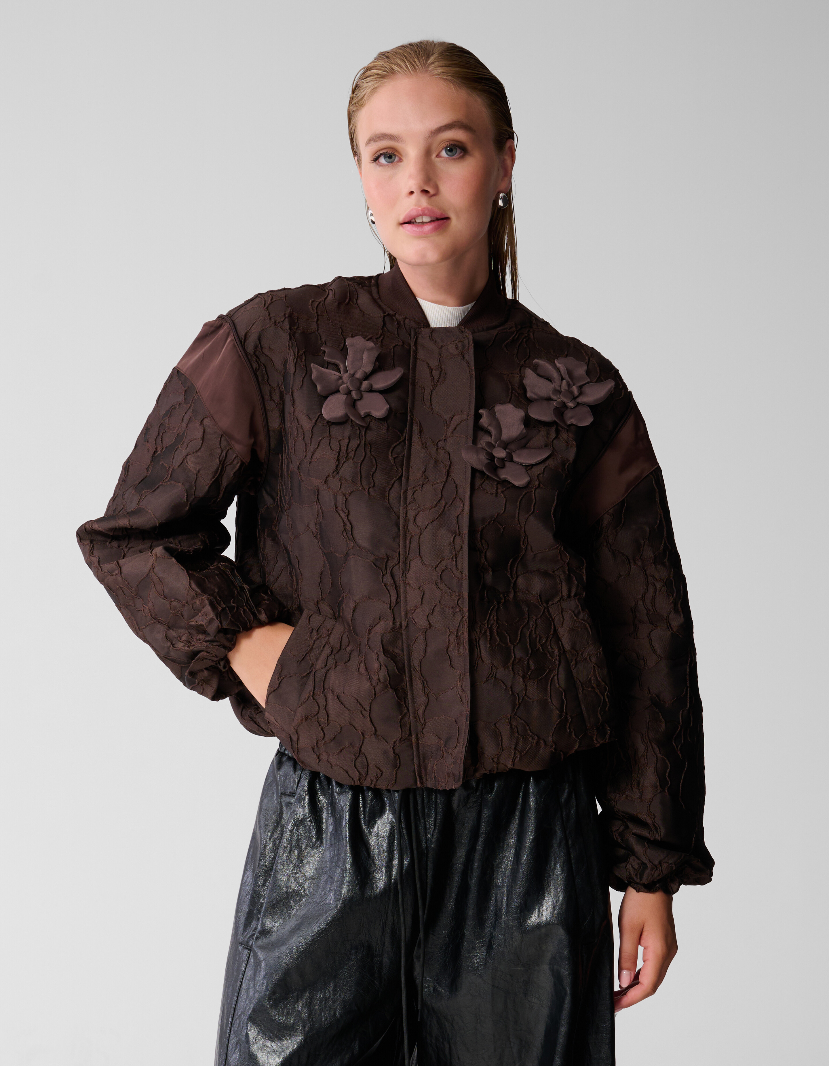 Blumen-Jacquard-Bomberjacke Dunkelbraun SHOEBY WOMEN