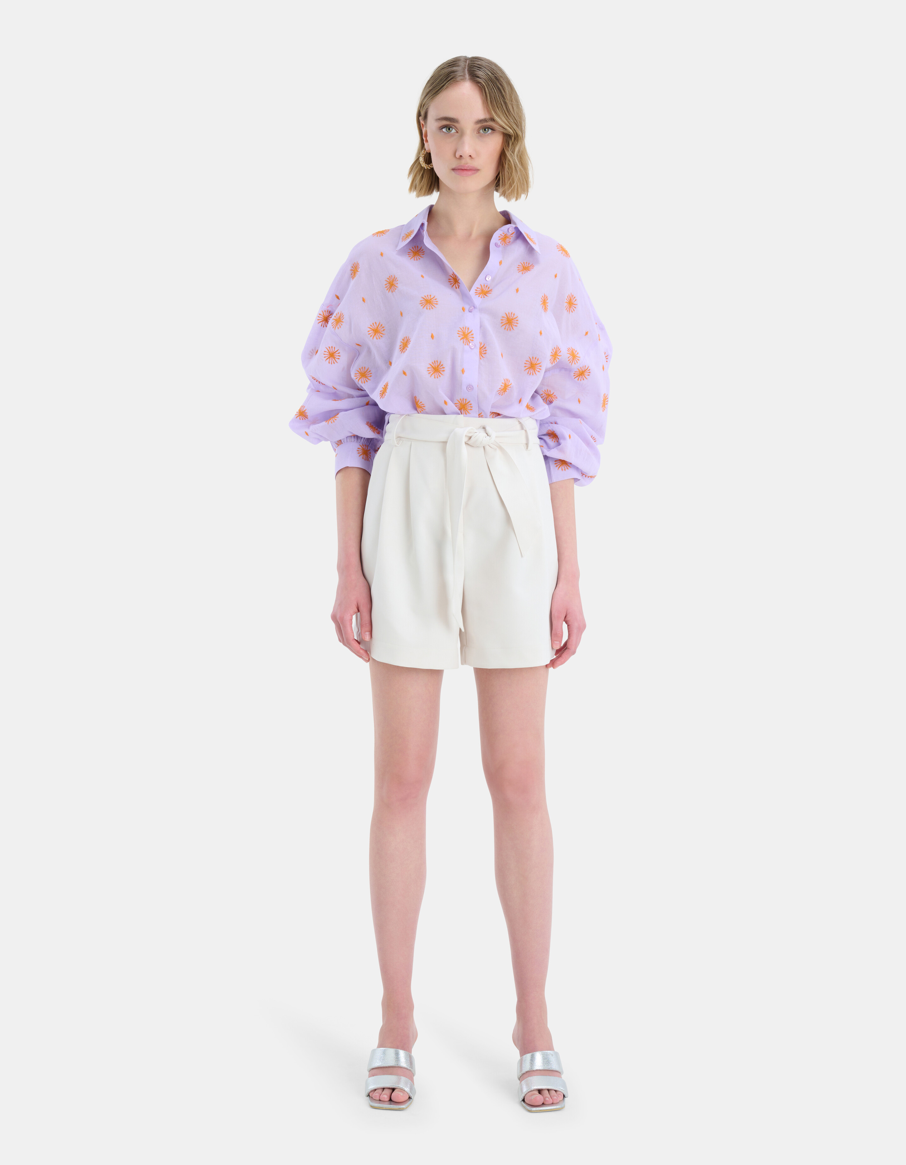 Poppy Embro Bluse EKSEPT