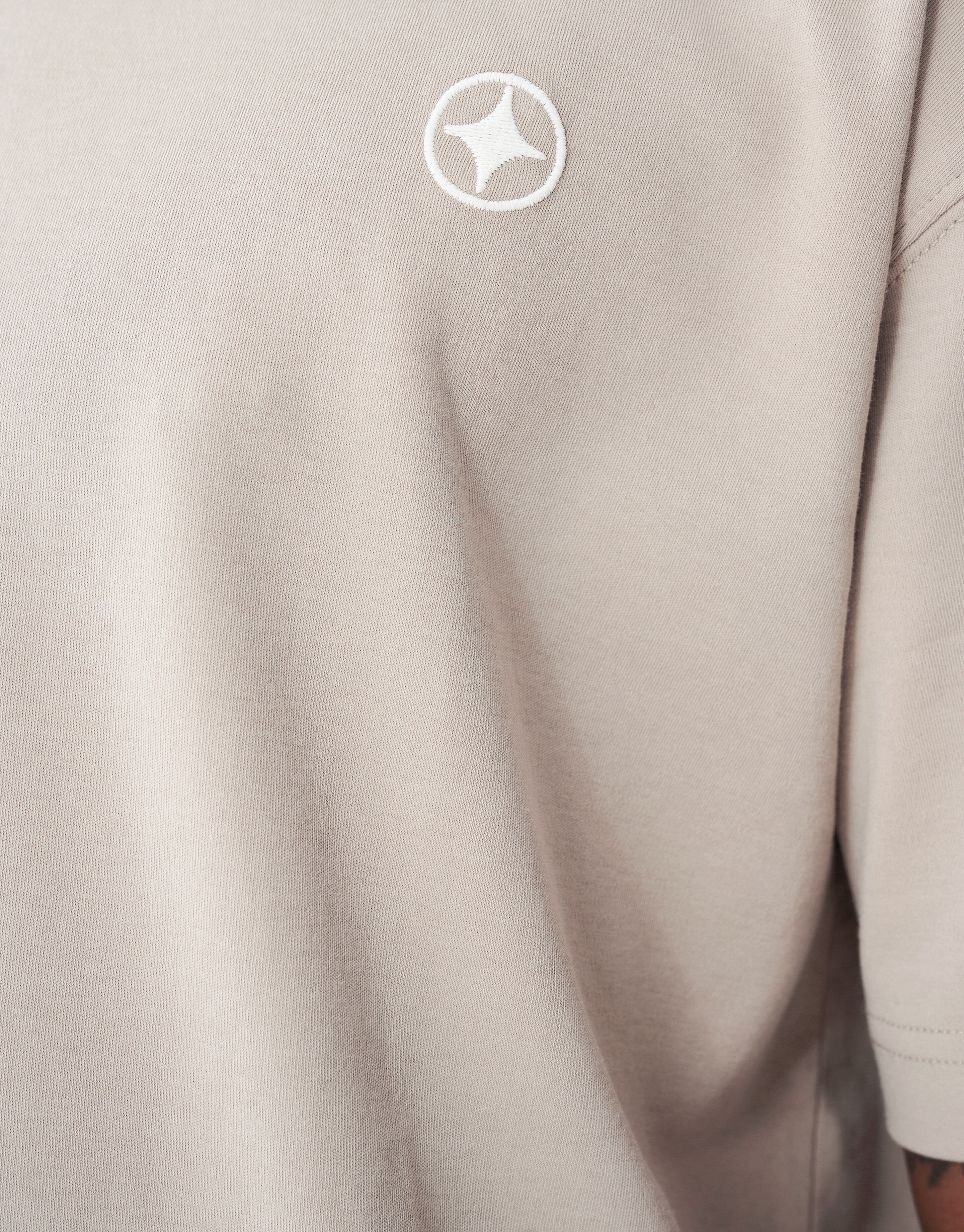 Spark Embroidery T-Shirt Hellbraun SHOEBY MEN