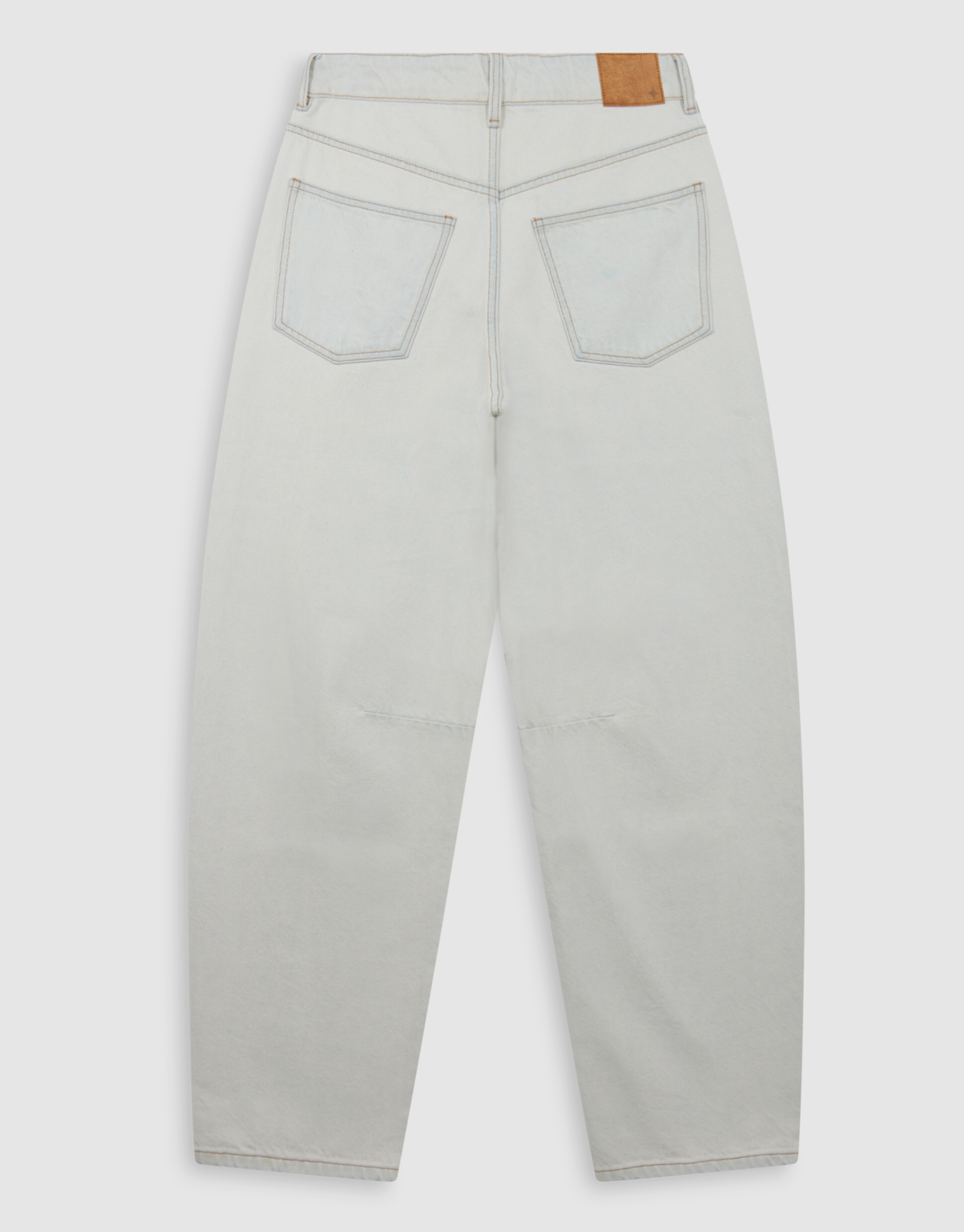 Fancy Button Barrel Fit Jeans Gebleicht SHOEBY WOMEN