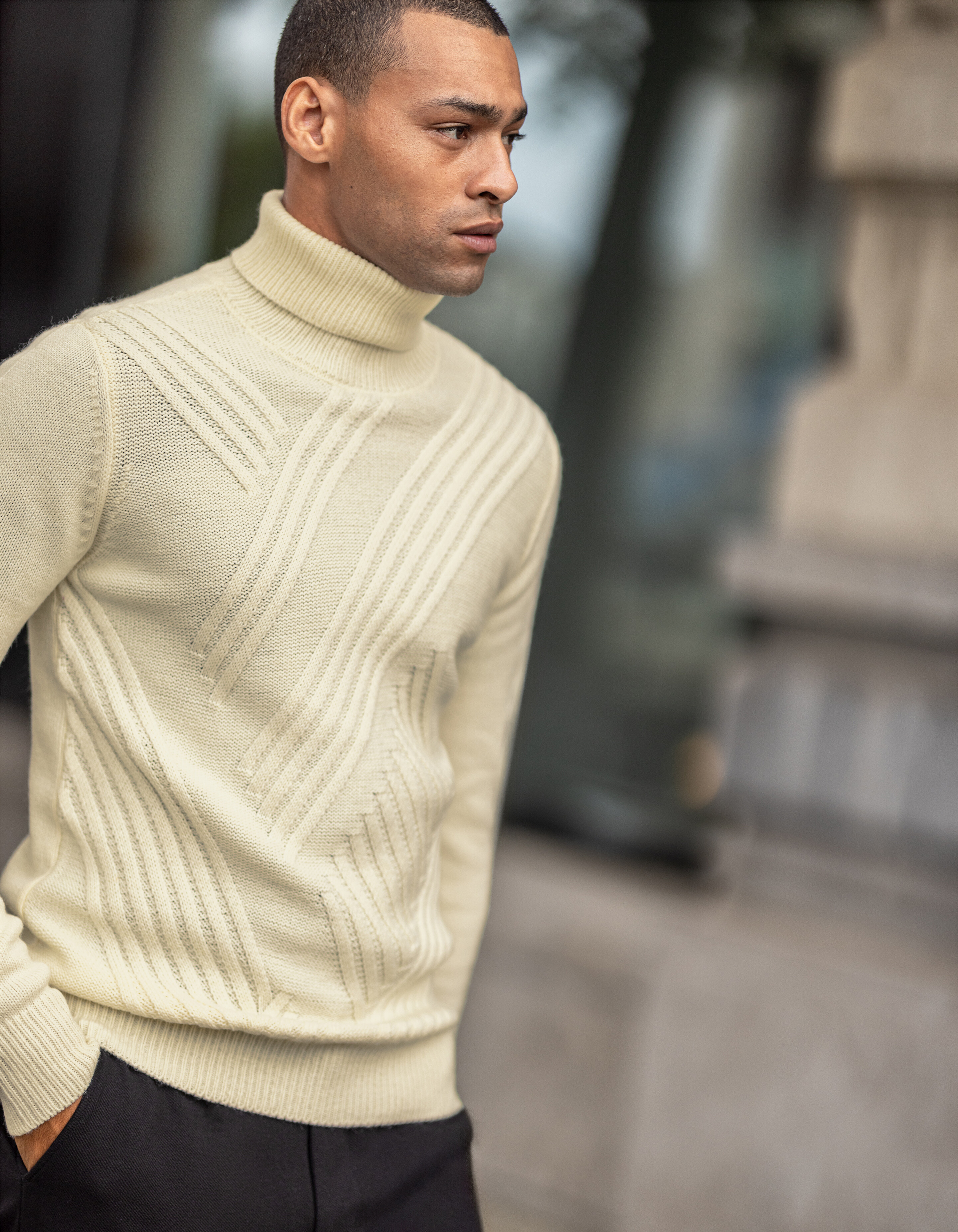 Diagonaler Kabelpullover Off White SHOEBY MEN