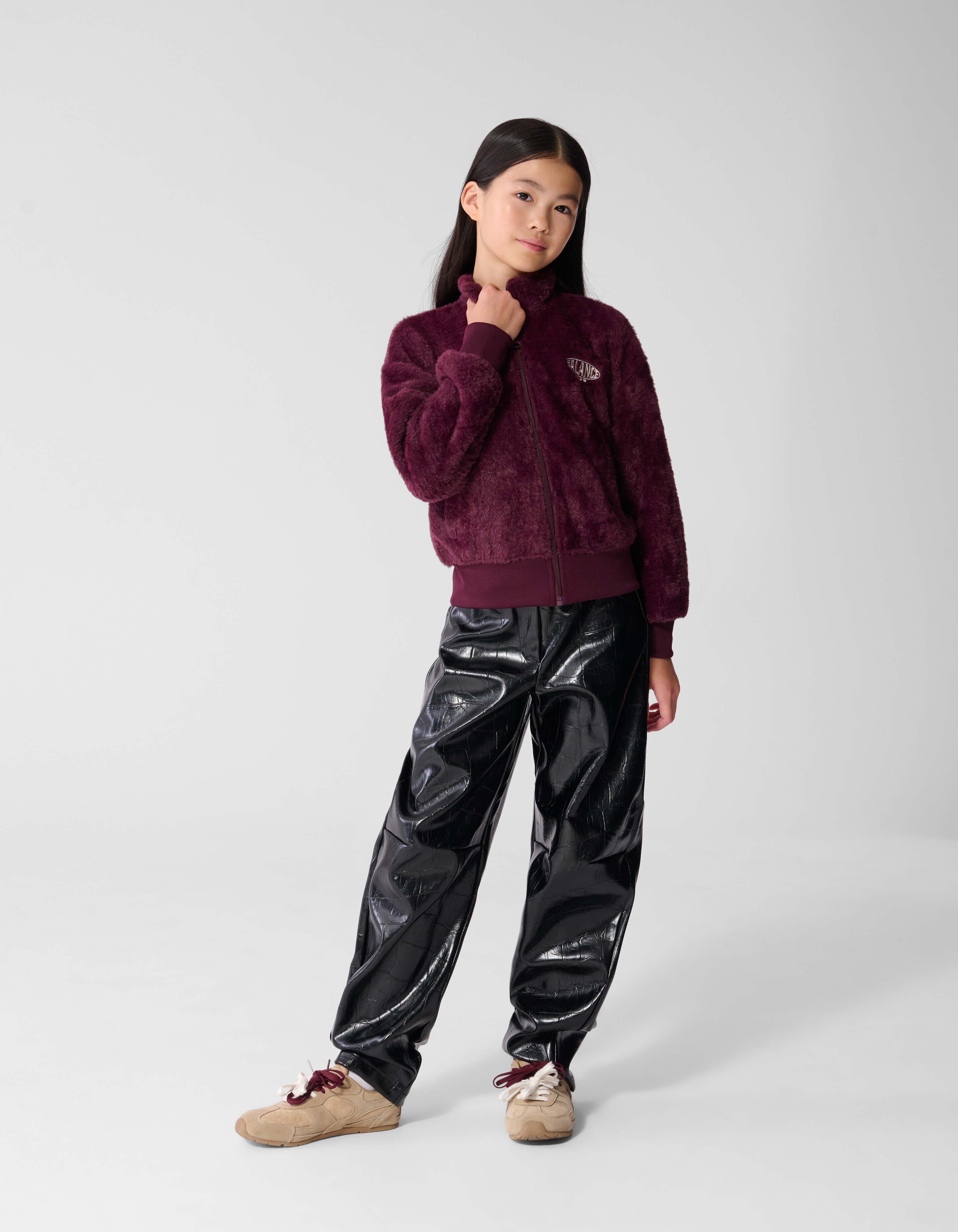 Flauschige Sportjacke Dunkelrot SHOEBY GIRLS