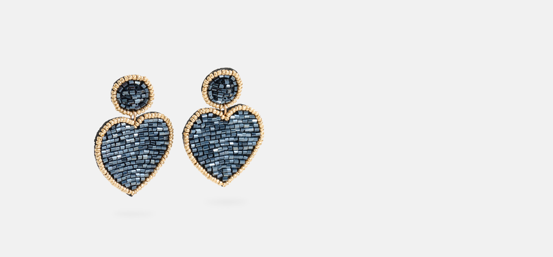 Beaded Heart Oorbellen Donkergrijs SHOEBY ACCESSOIRES