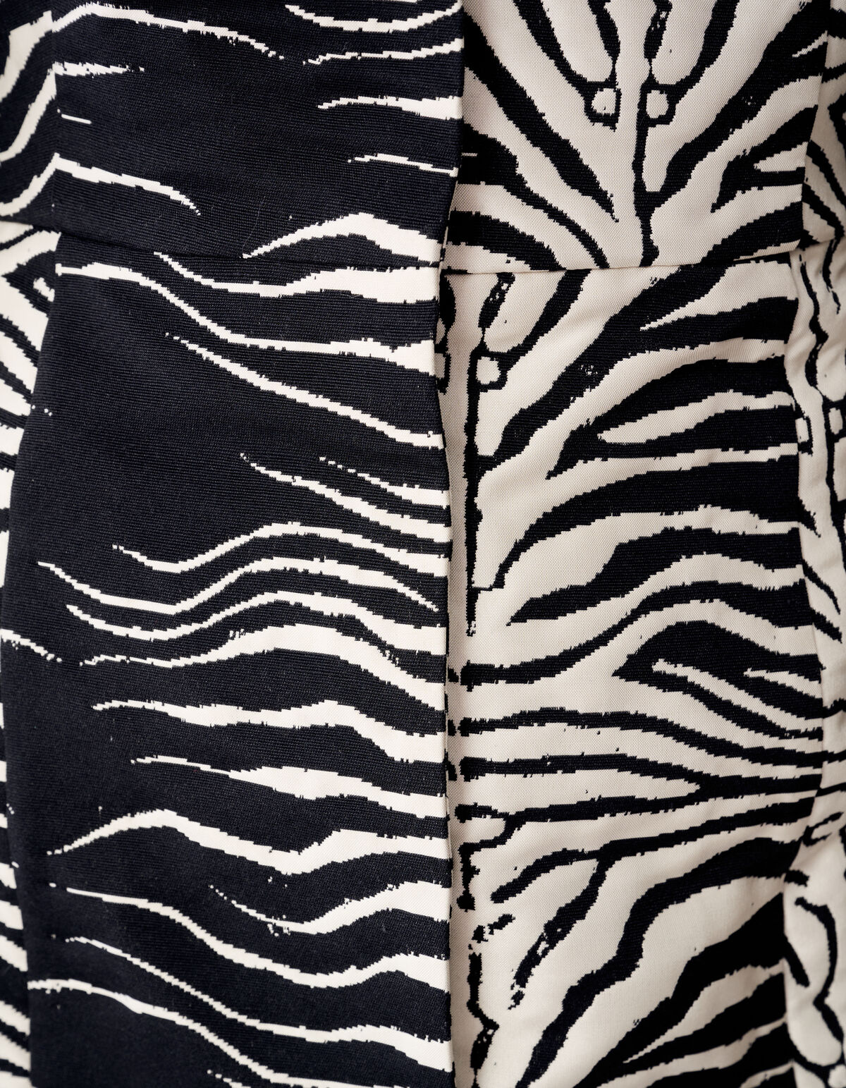 Eierf&ouml;rmiges Minikleid Schwarz/ Off White SHOEBY WOMEN