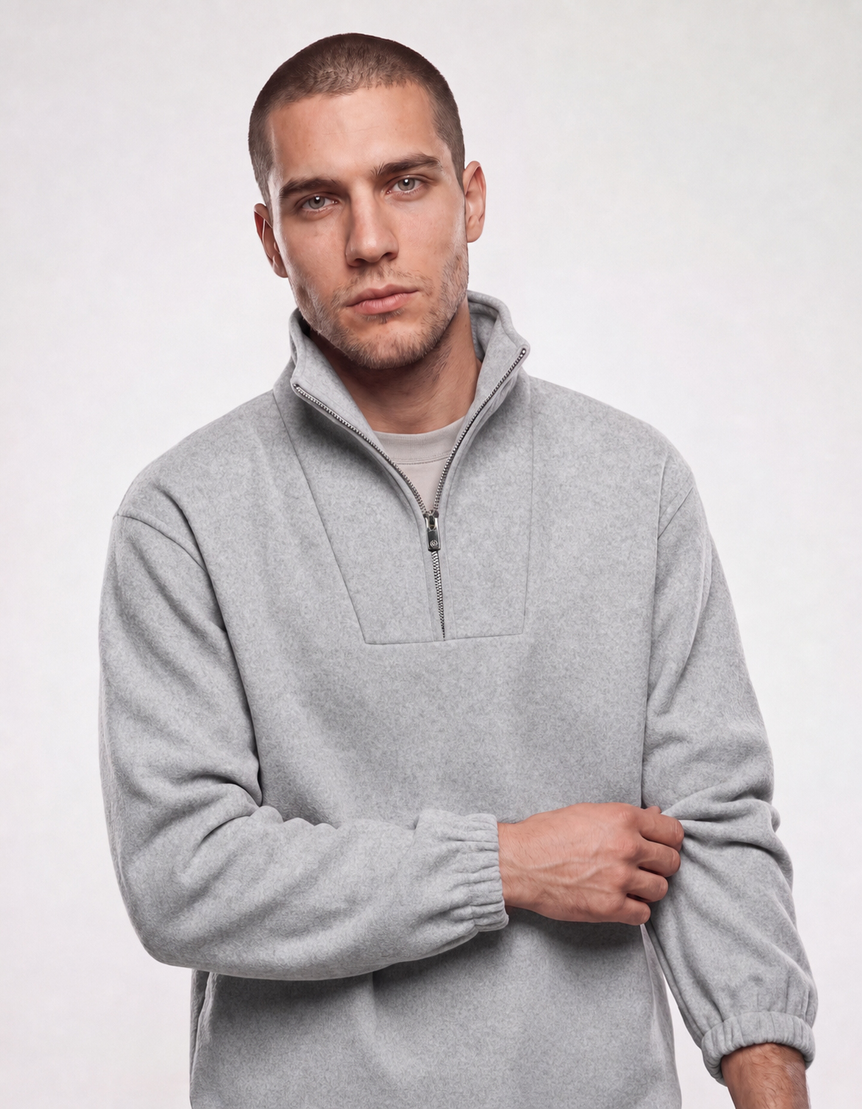 Zip High Neck Pullover Hellgrau SHOEBY MEN