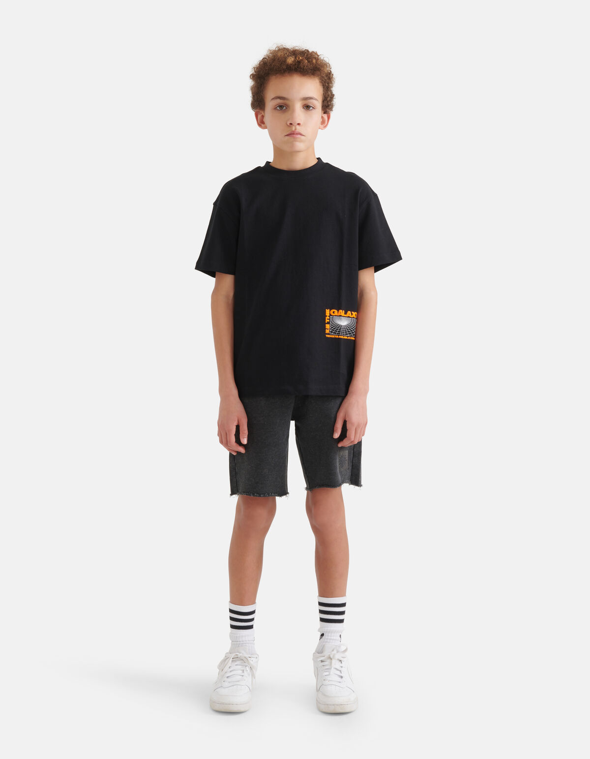 Grafisches Artwork T-Shirt Schwarz SHOEBY BOYS