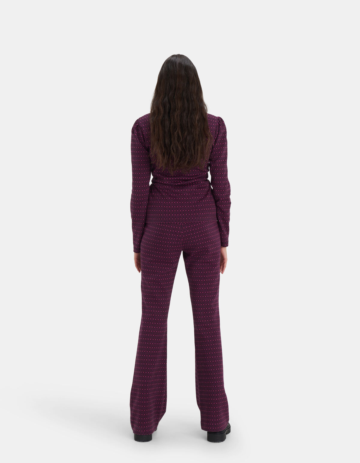 Straight Fit Hose mit grafischem Druck Violett EKSEPT
