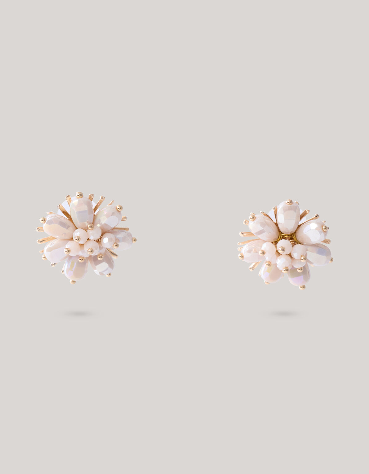 Perlenblumen-Ohrringe Off White SHOEBY ACCESSOIRES