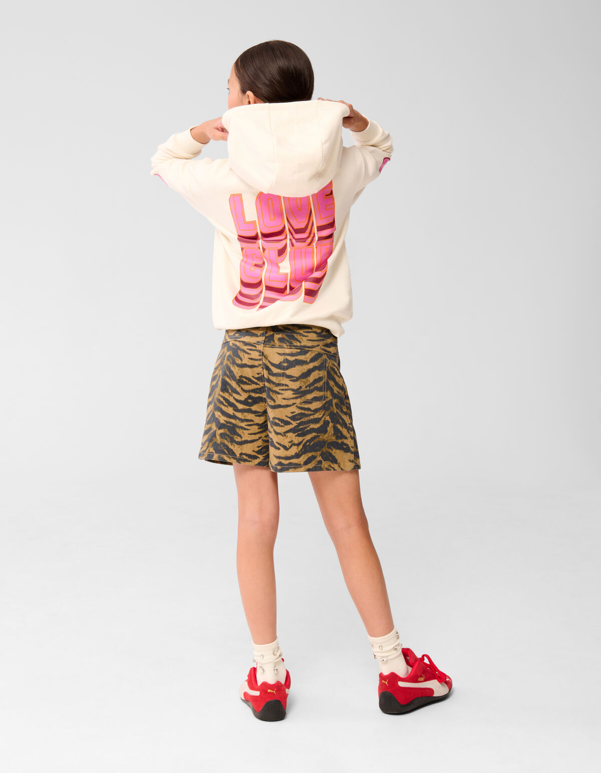 Love Club Kunstwerk Hoodie Off White SHOEBY GIRLS