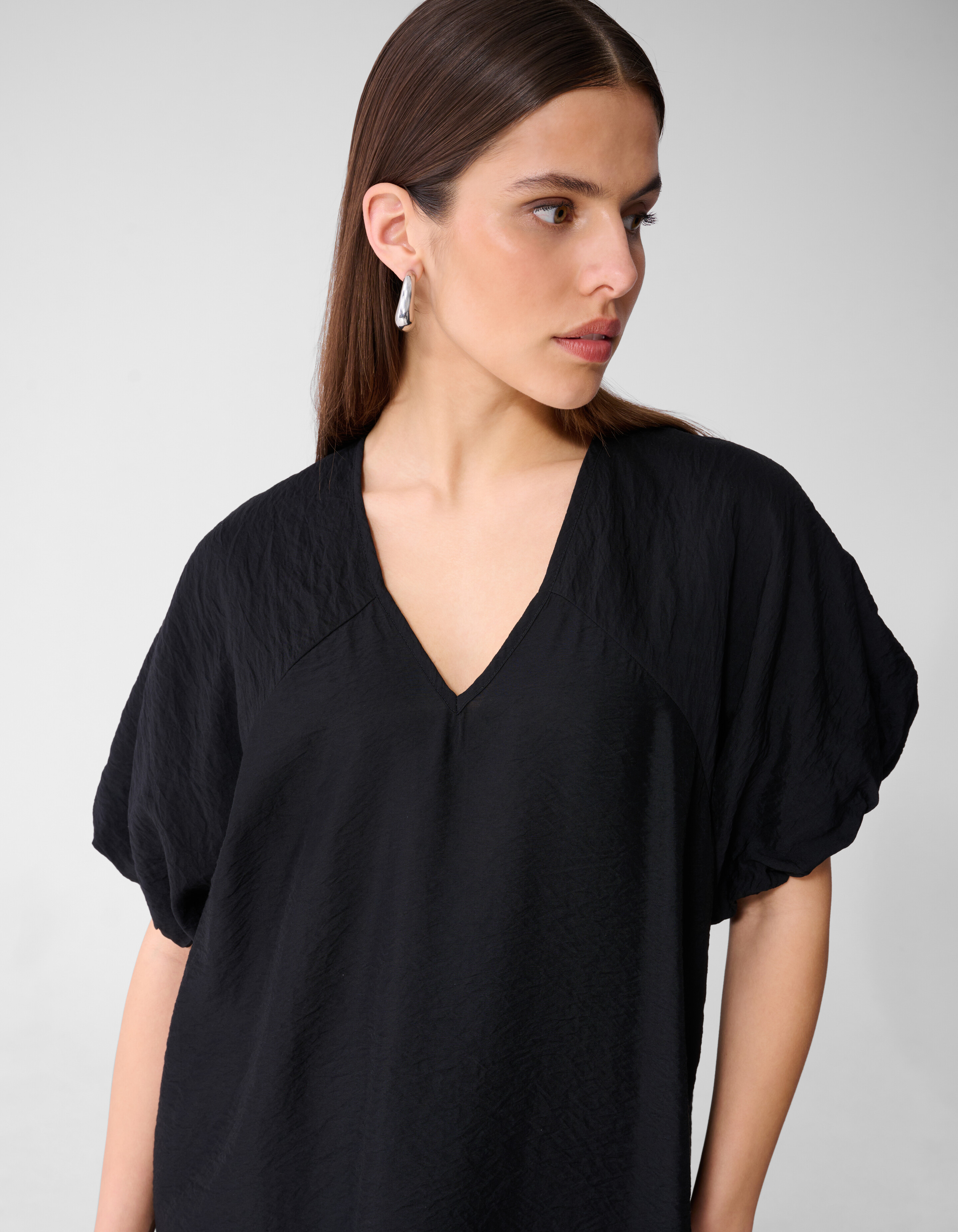 V-Ausschnitt Mini Kleid Schwarz SHOEBY WOMEN