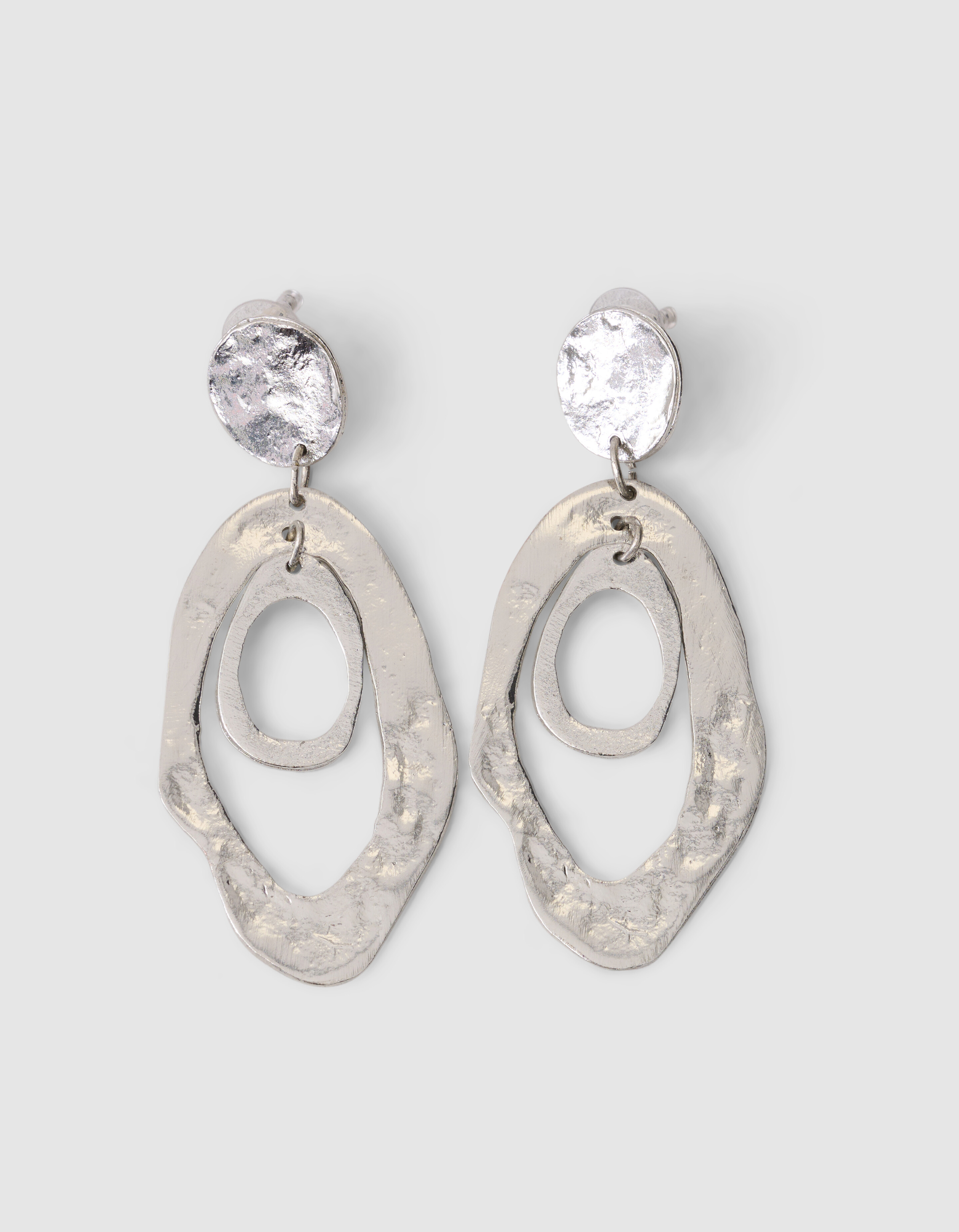 Hammered Oval Ohrringe Silber SHOEBY ACCESSOIRES