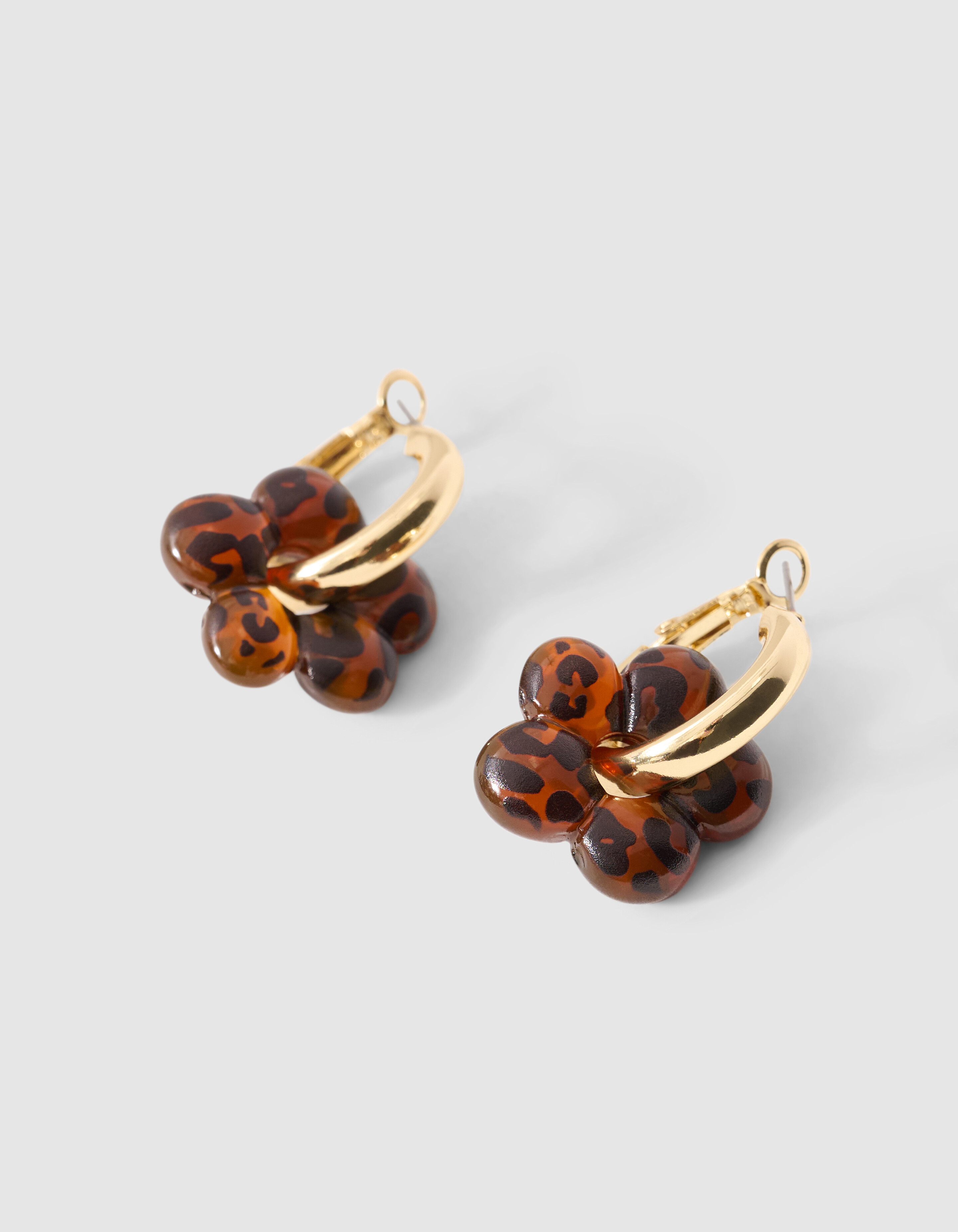 Blumen-Hoop-Ohrringe Braun SHOEBY ACCESSOIRES