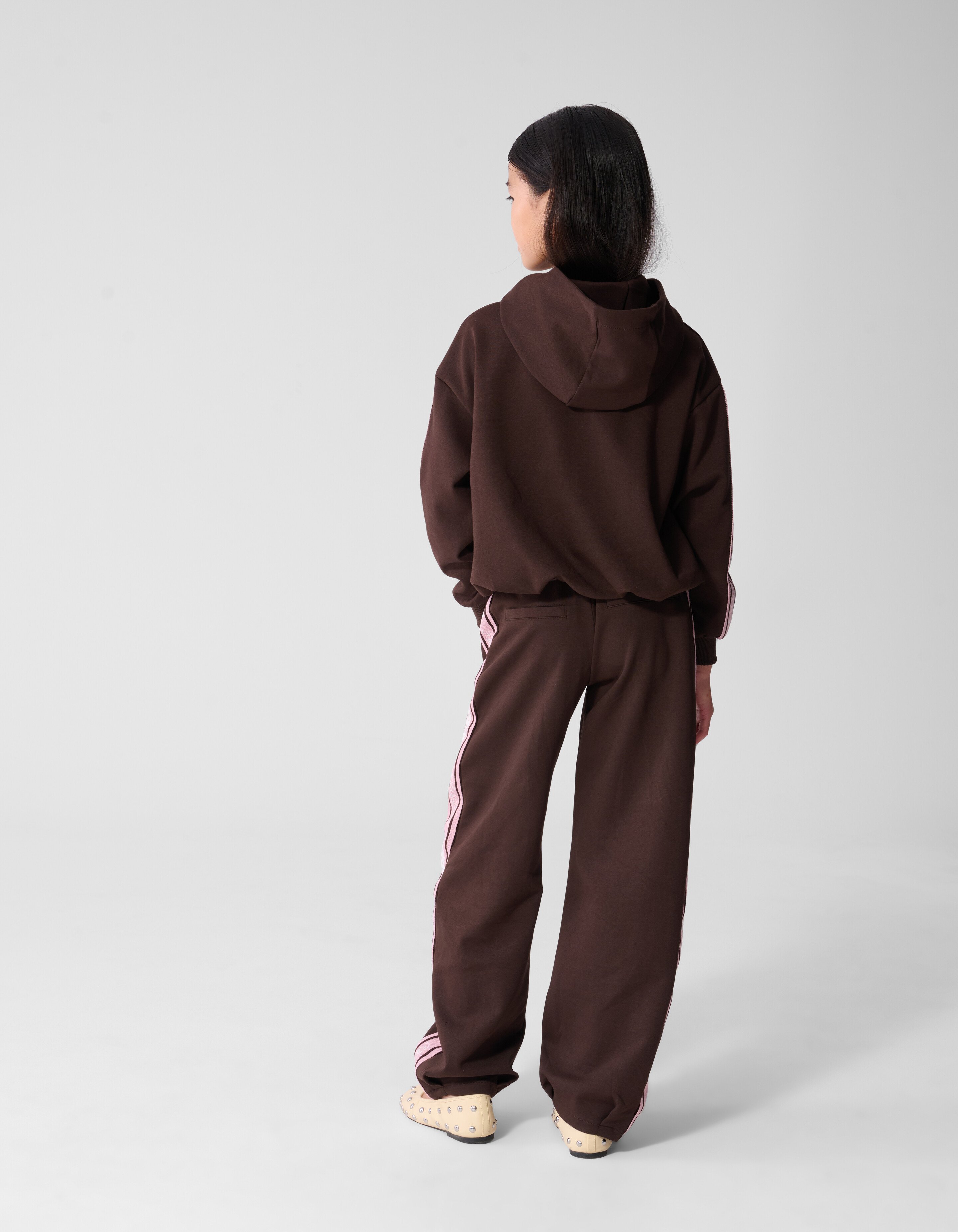 Tape Balloon Fit Hoodie in Dunkelbraun SHOEBY GIRLS