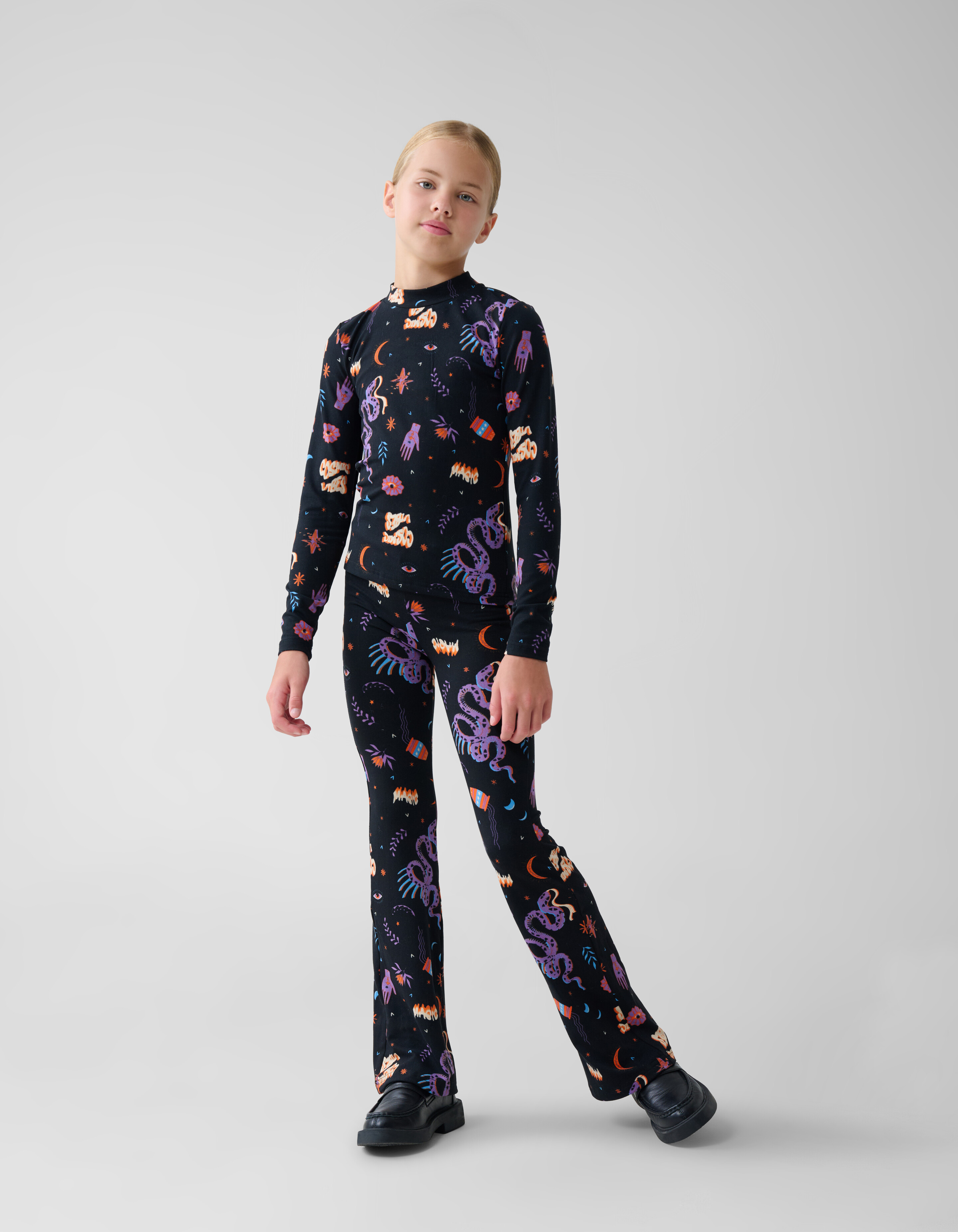 Bedruckte Flared Leggings Schwarz SHOEBY GIRLS