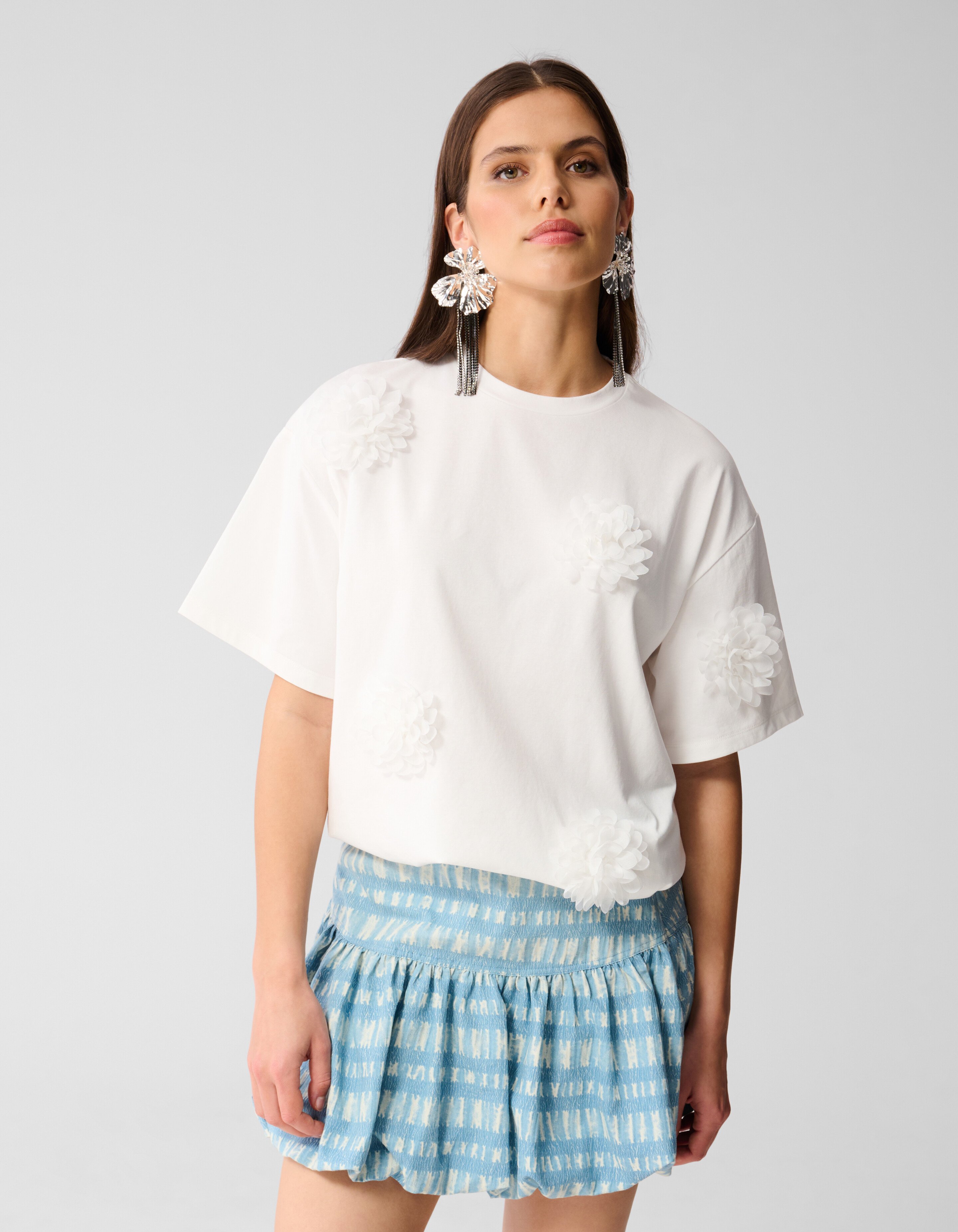 Übergroßes Blumen-T-Shirt Weiß von Lizzy SHOEBY WOMEN