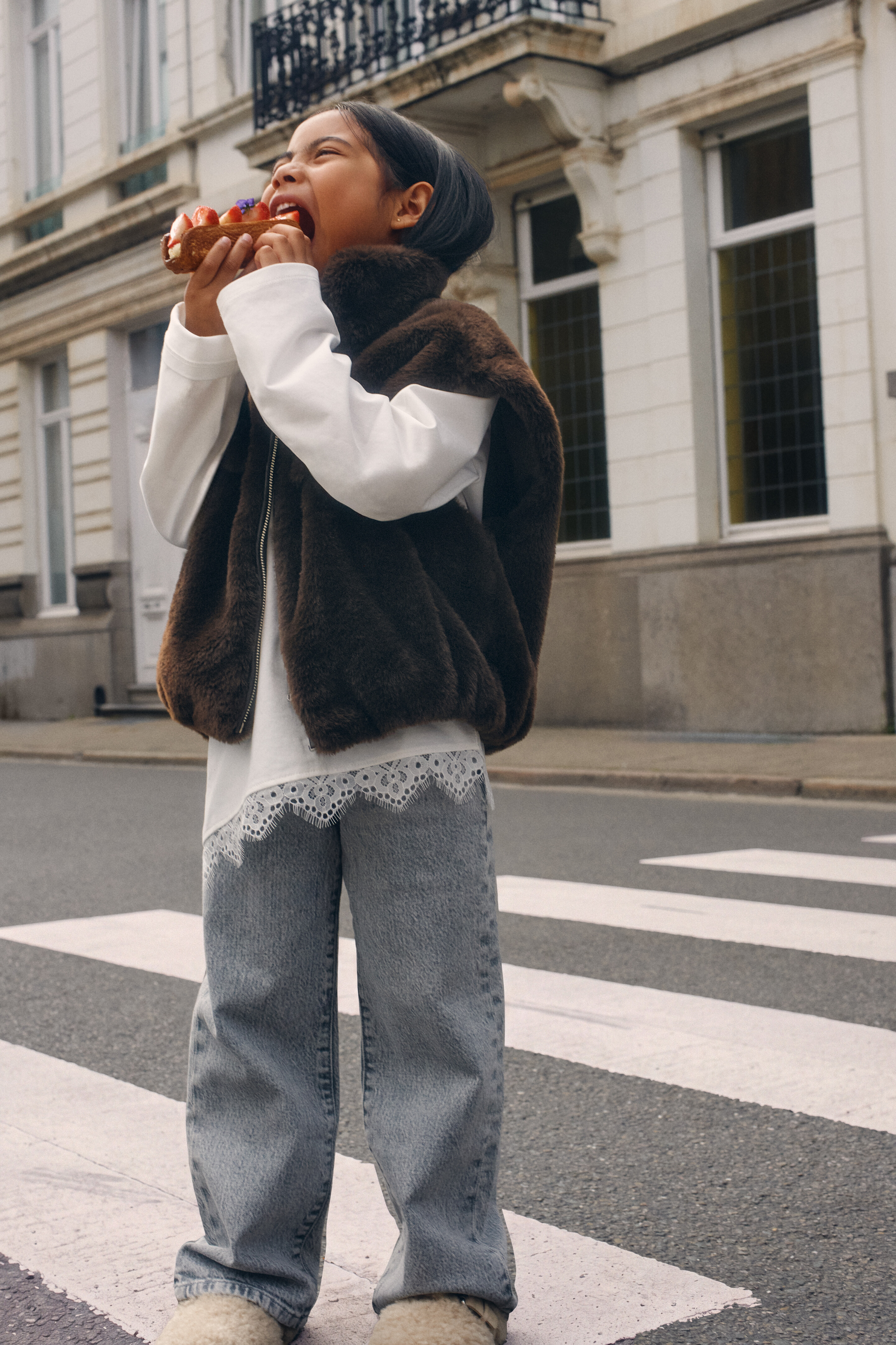 Weit geschnittene Jeans aus hellgrau SHOEBY GIRLS