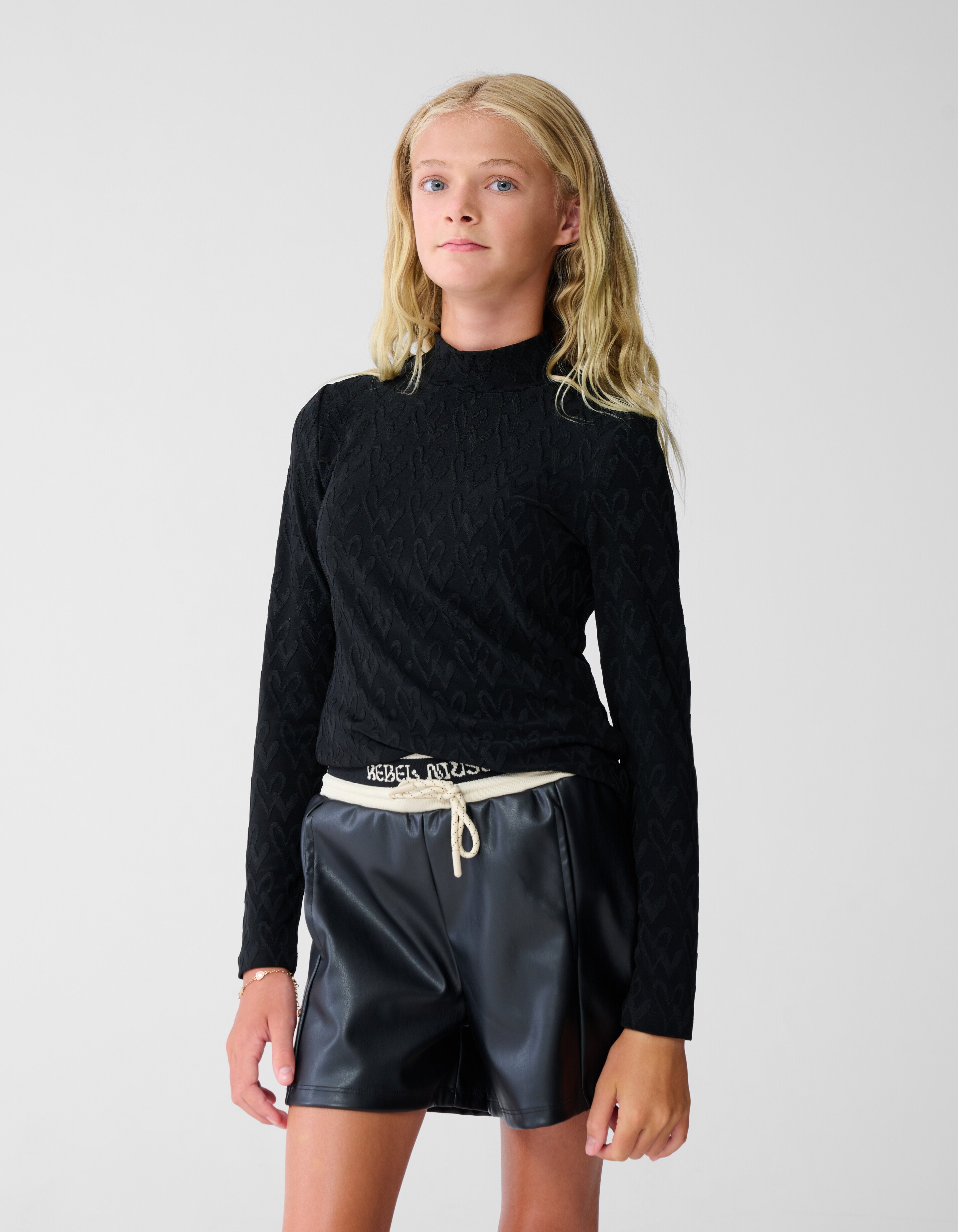 All-Over Herz Oberteil Schwarz SHOEBY GIRLS