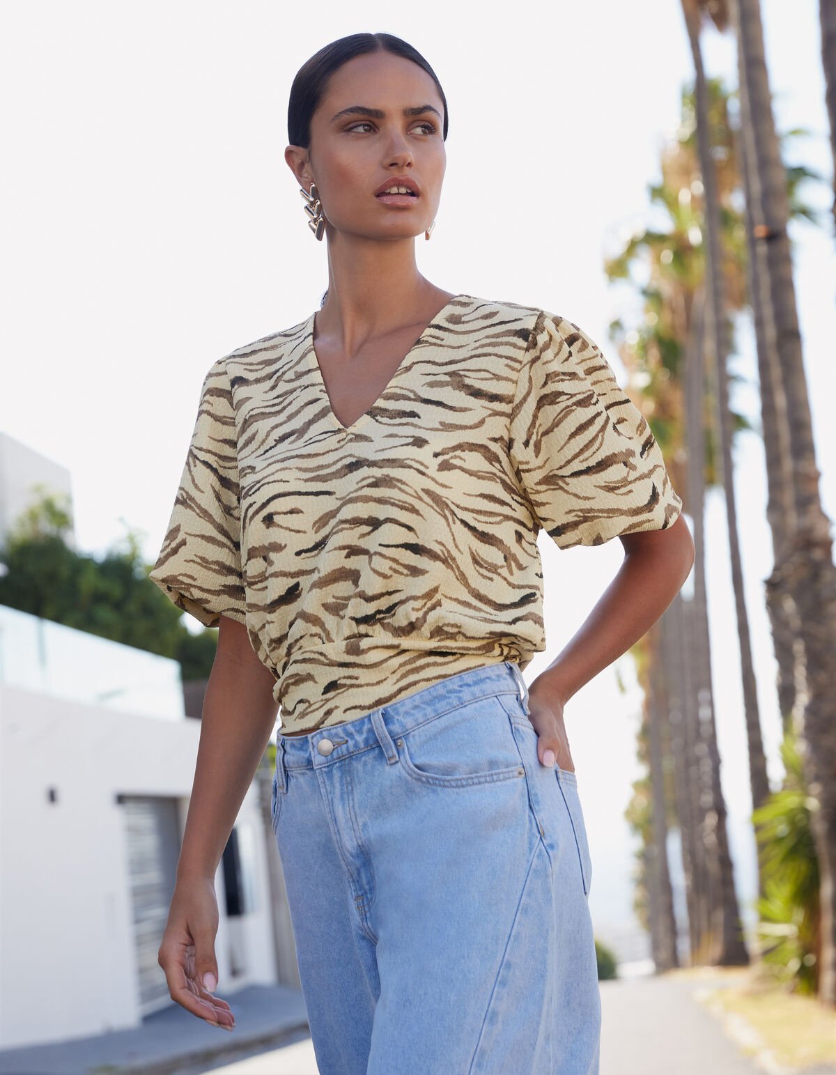 Crinkle Tiger V-Ausschnitt Top Hellgelb SHOEBY WOMEN