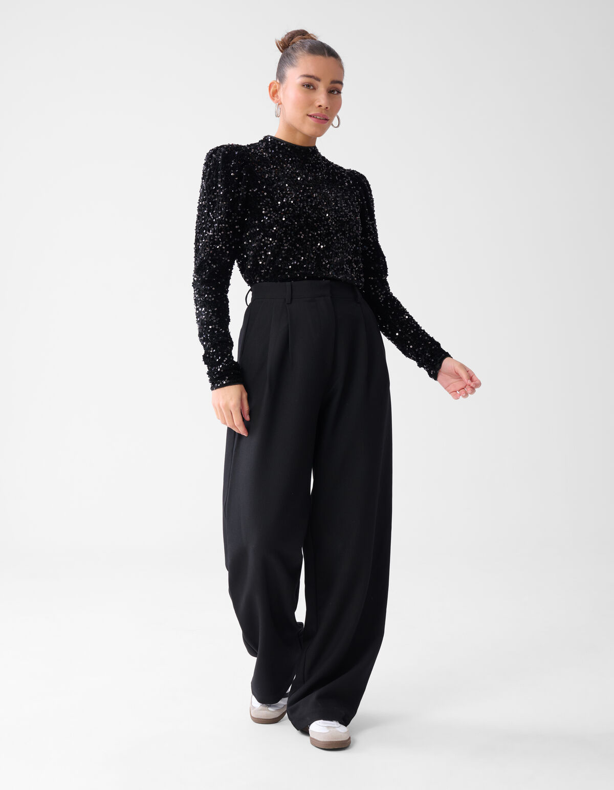 Samtpailletten Top Schwarz SHOEBY WOMEN