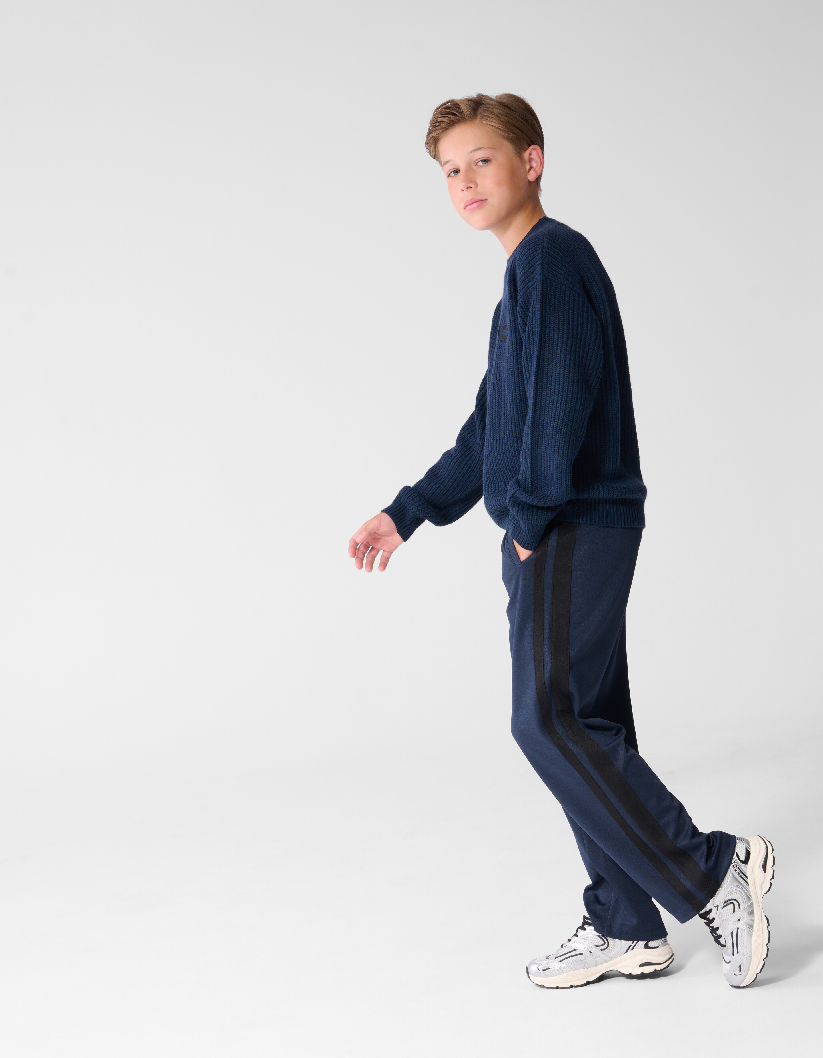 Trainingshose mit weitem Bein dunkelblau SHOEBY BOYS