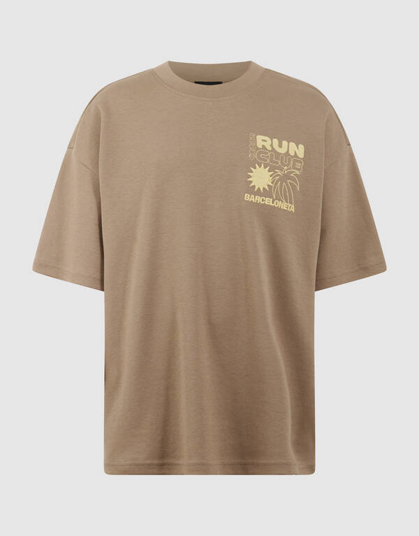 Run Club Artwork T-Shirt Taupe SHOEBY BOYS