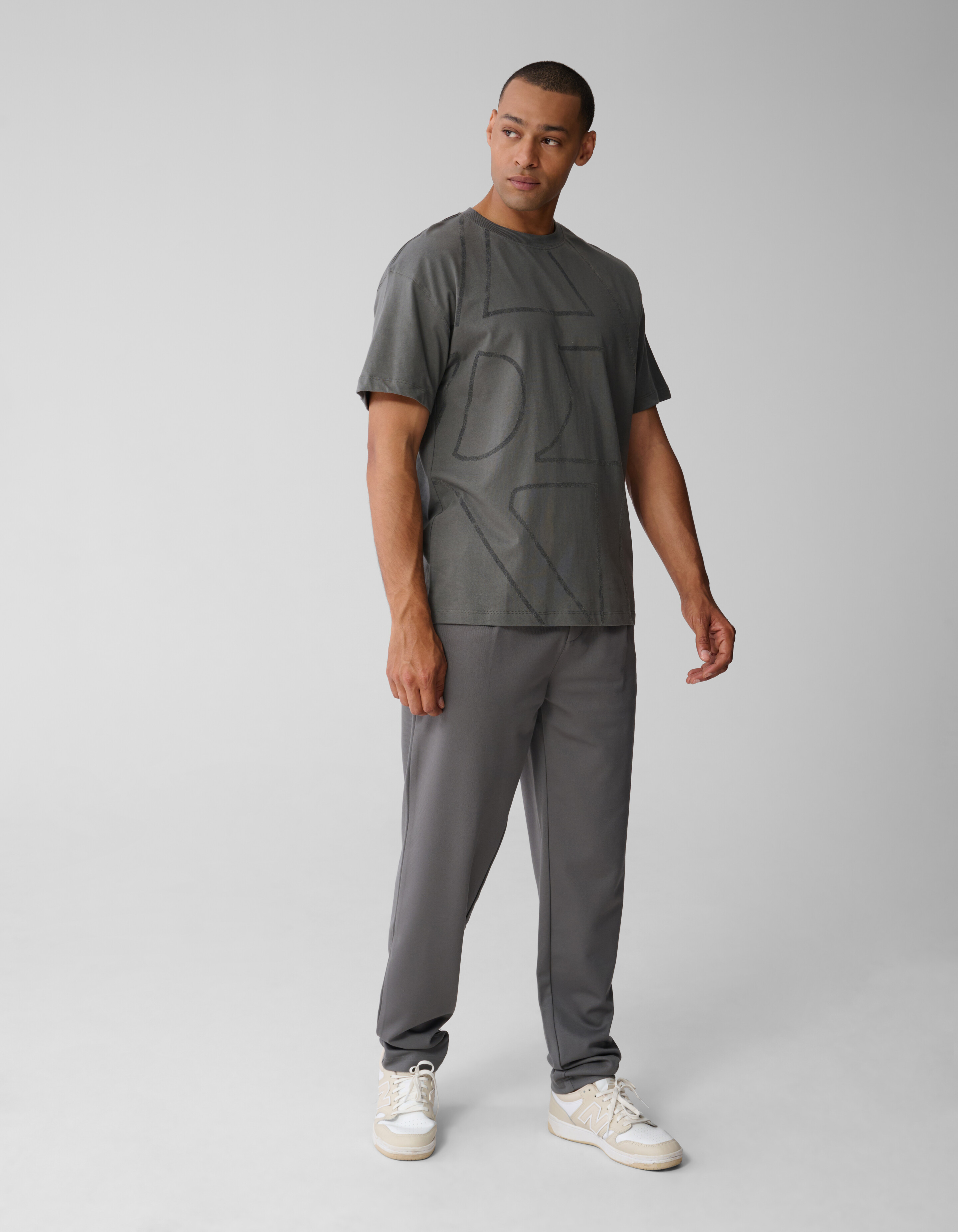 Flock Line Artwork T-shirt Dunkelgrün SHOEBY MEN