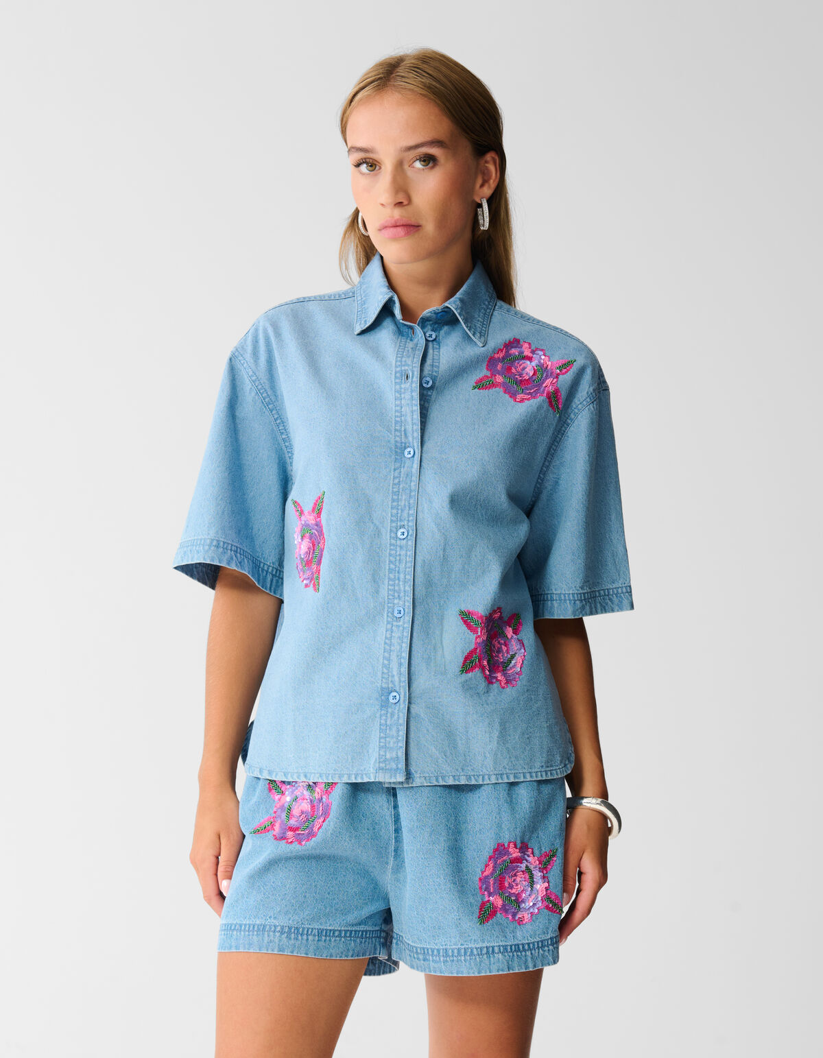 &Uuml;bergro&szlig;e Bluse aus Denim mit Pailletten Blau SHOEBY WOMEN