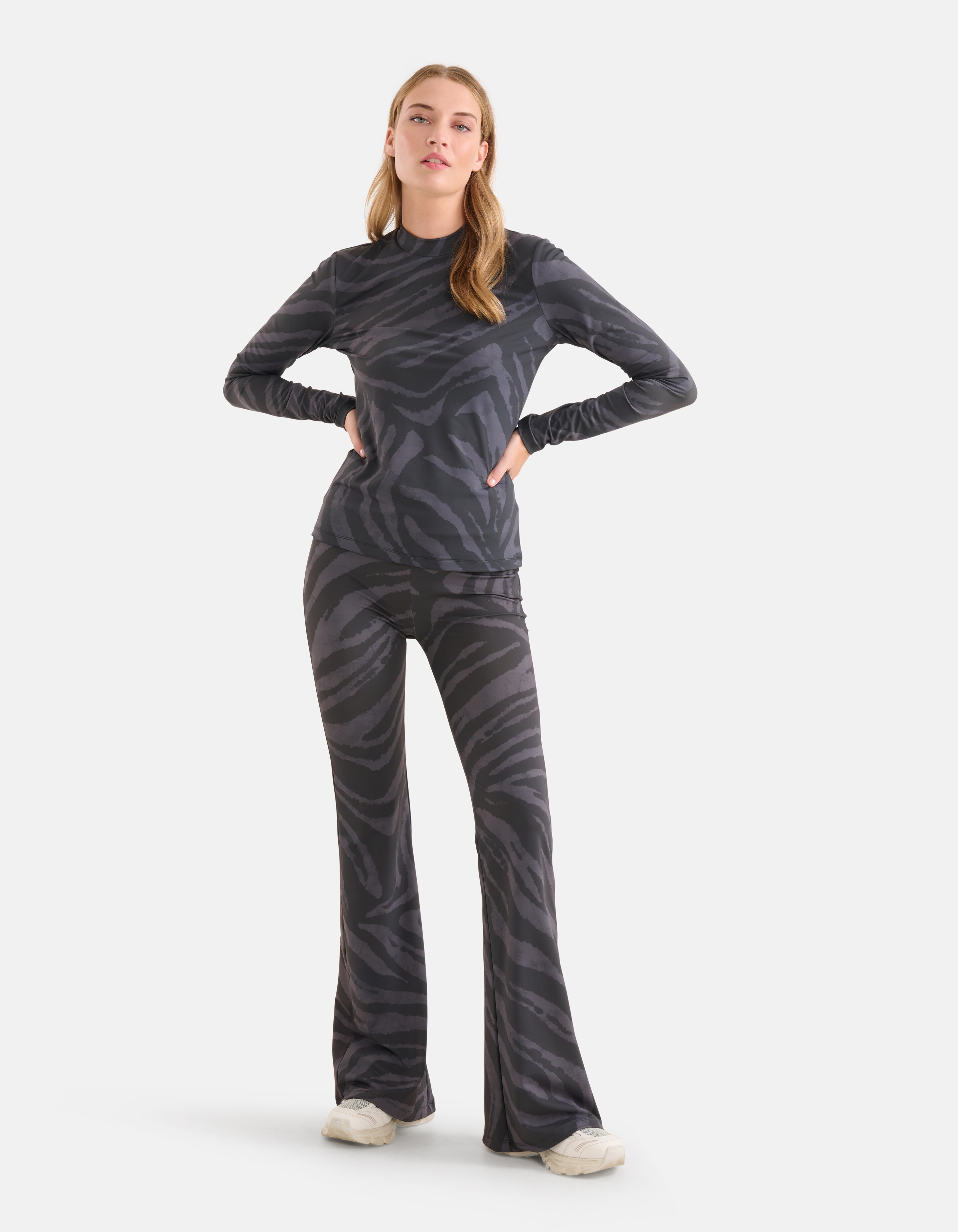 Travel Longsleeve Donkergrijs SHOEBY WOMEN