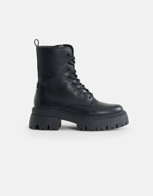Chunky Boots Schwarz SHOEBY SHOES
