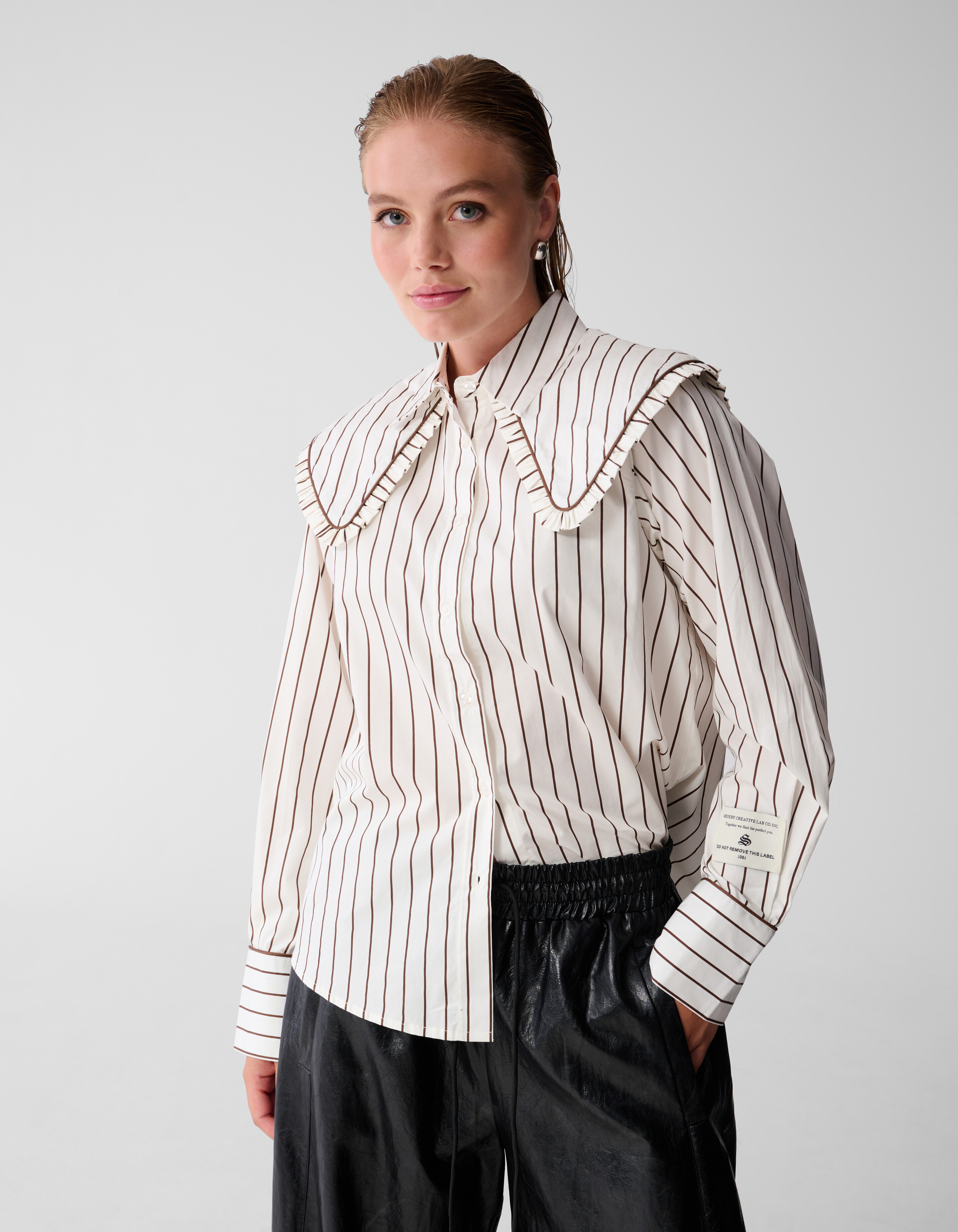 Bluse mit großem Kragen und Streifen in Braun SHOEBY WOMEN