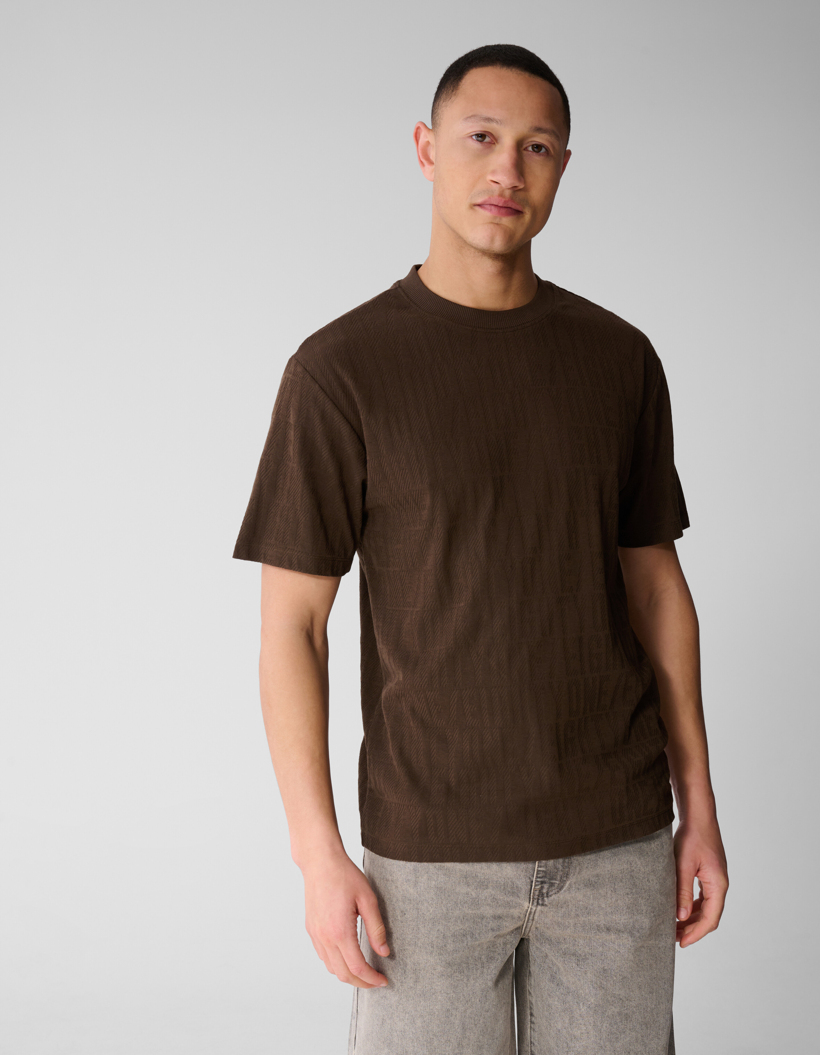 Eighty One Text T-Shirt Dunkelbraun SHOEBY MEN