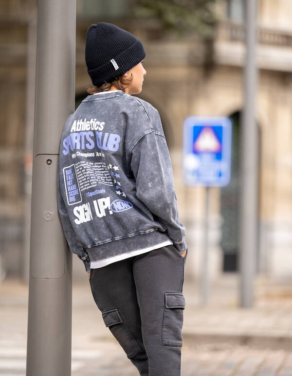 Gewaschenes Club Artwork Sweatshirt Dunkelgrau SHOEBY BOYS