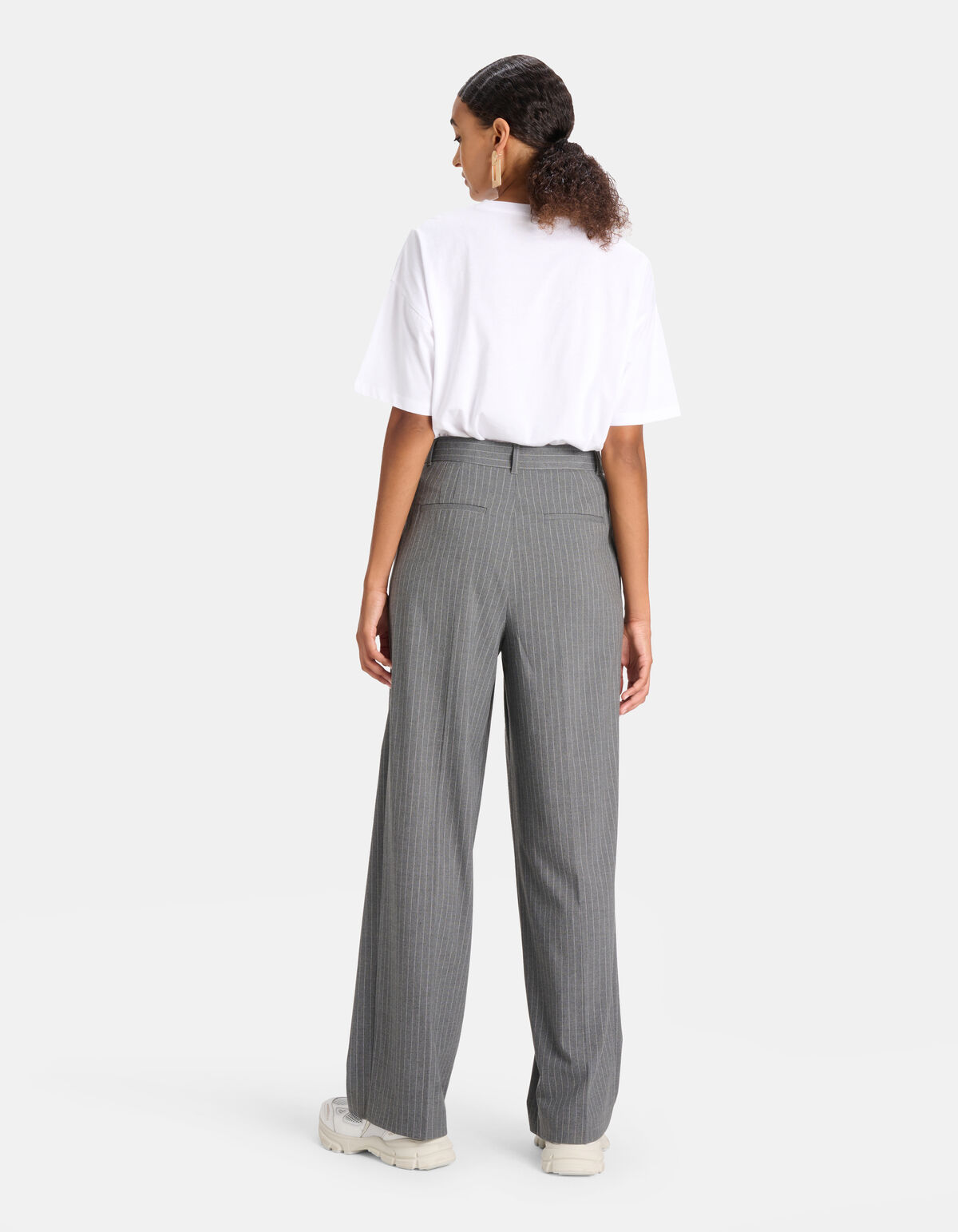 Loose Fit Nadelstreifenhose Anthrazit SHOEBY WOMEN