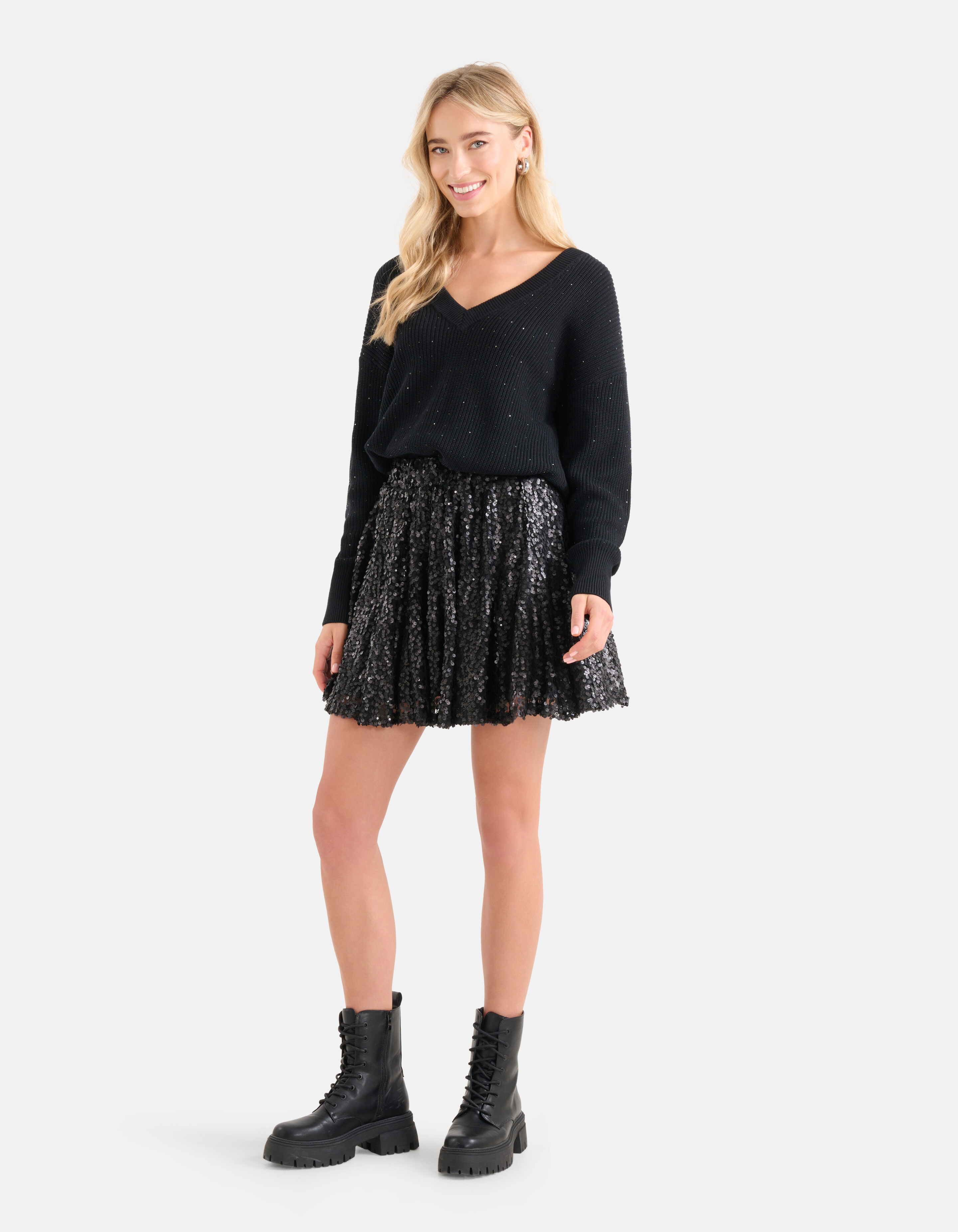 Nieten-Pullover Schwarz von Nicolette SHOEBY WOMEN
