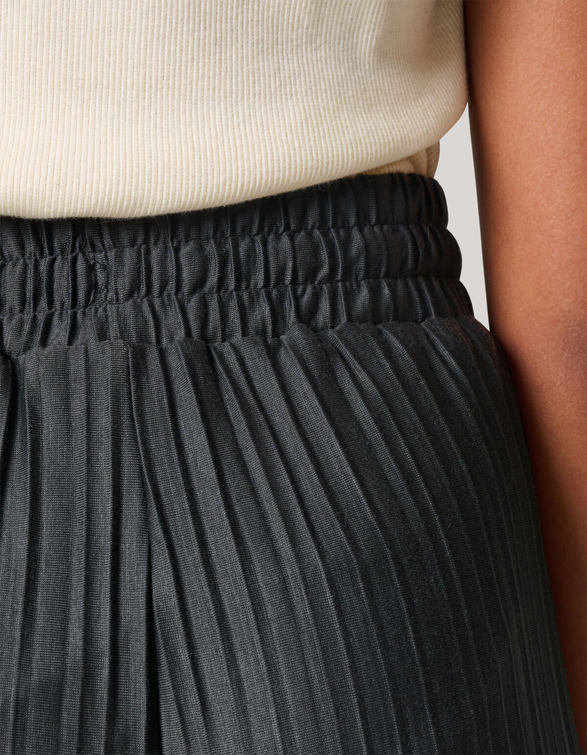 Pliss&eacute; Hose Dunkelgrau SHOEBY GIRLS