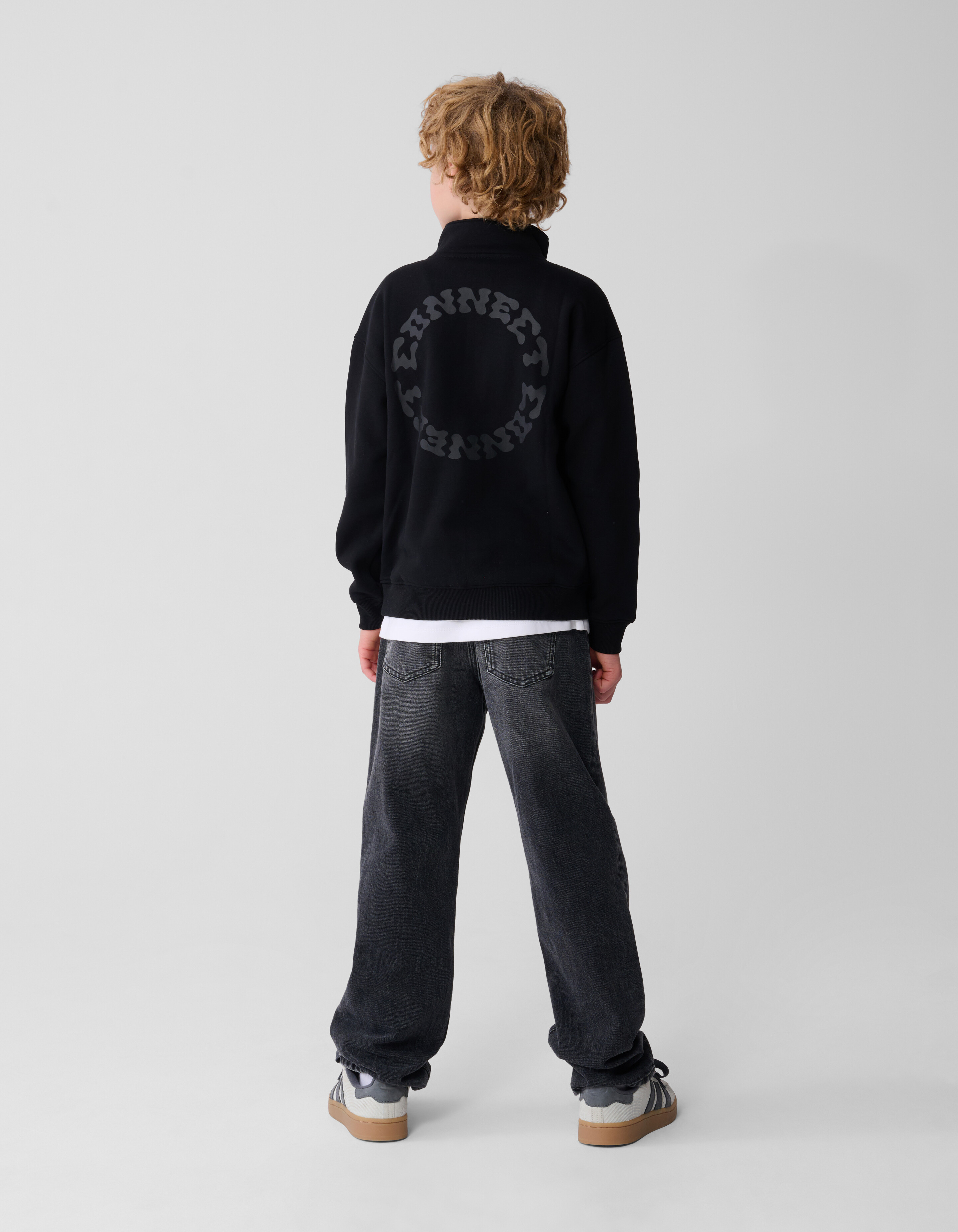 Schwarzer Pullover mit halbem Rei&szlig;verschluss SHOEBY BOYS