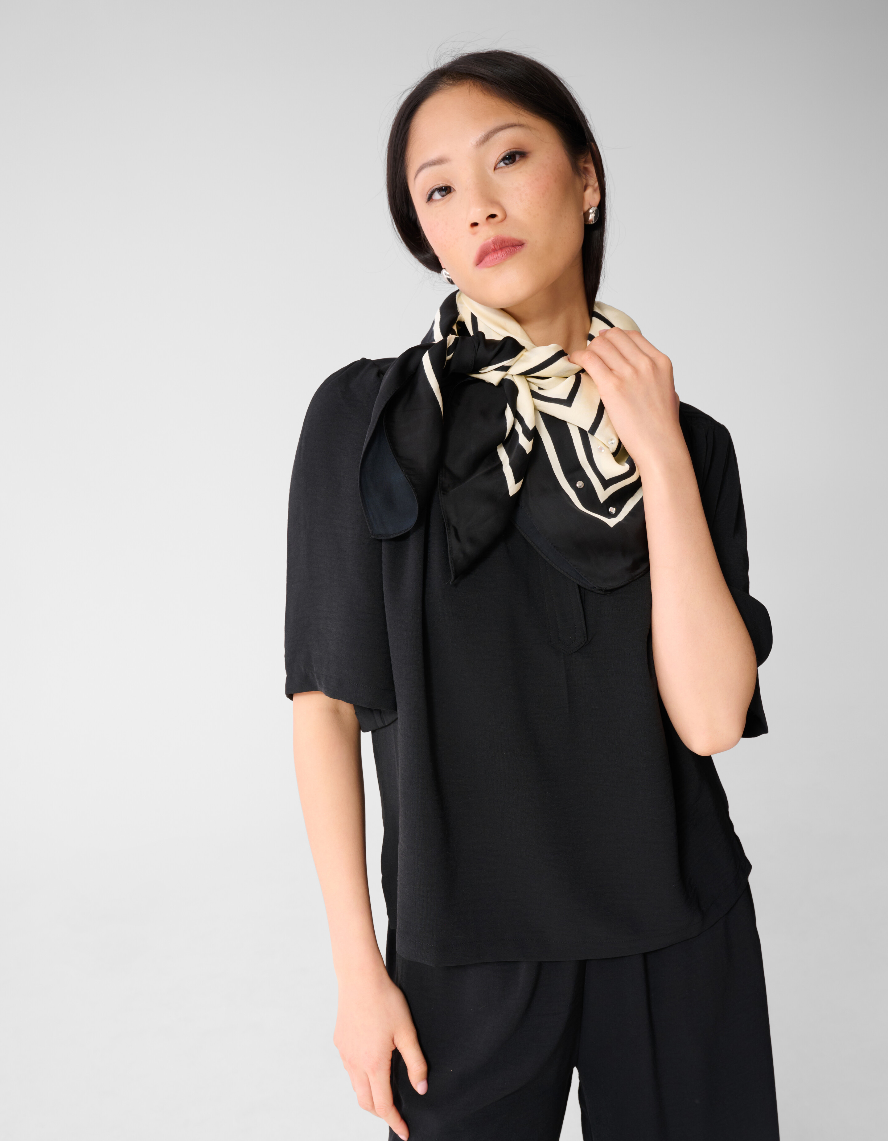 Grafik Strass Schal Schwarz/Wei&szlig; SHOEBY ACCESSOIRES