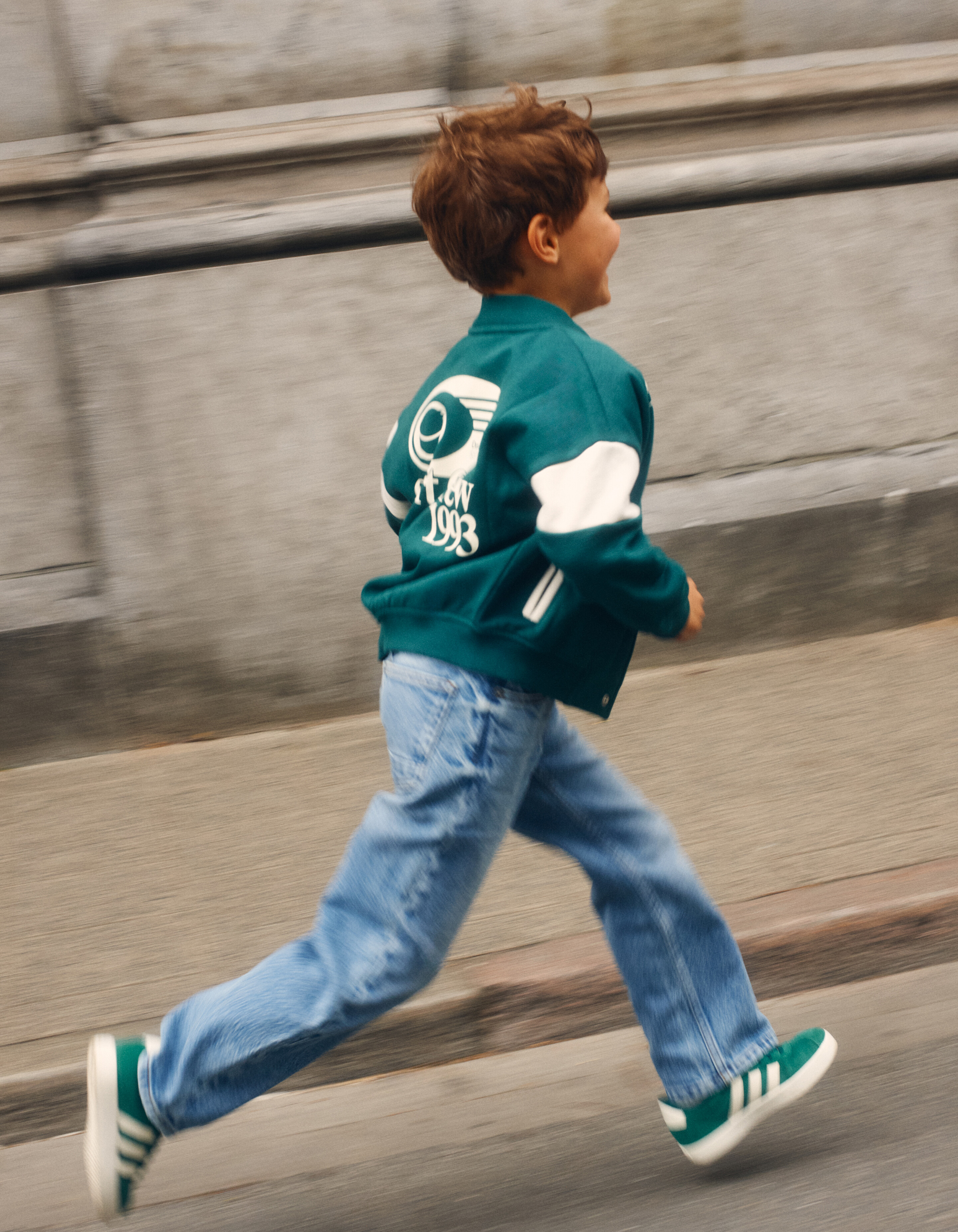 Gerade geschnittene Jeans in Blau SHOEBY BOYS