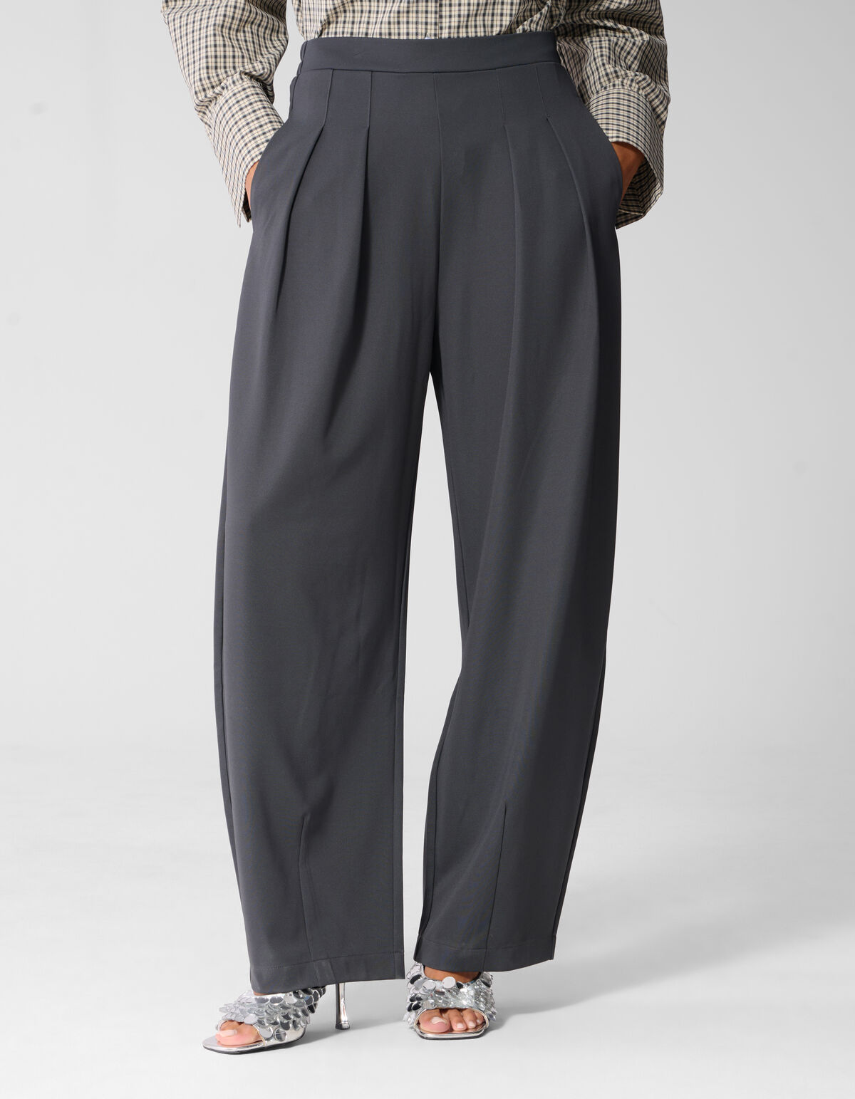 Sporty Basic Barrel Fit Jogginghose Dunkelgrau SHOEBY WOMEN