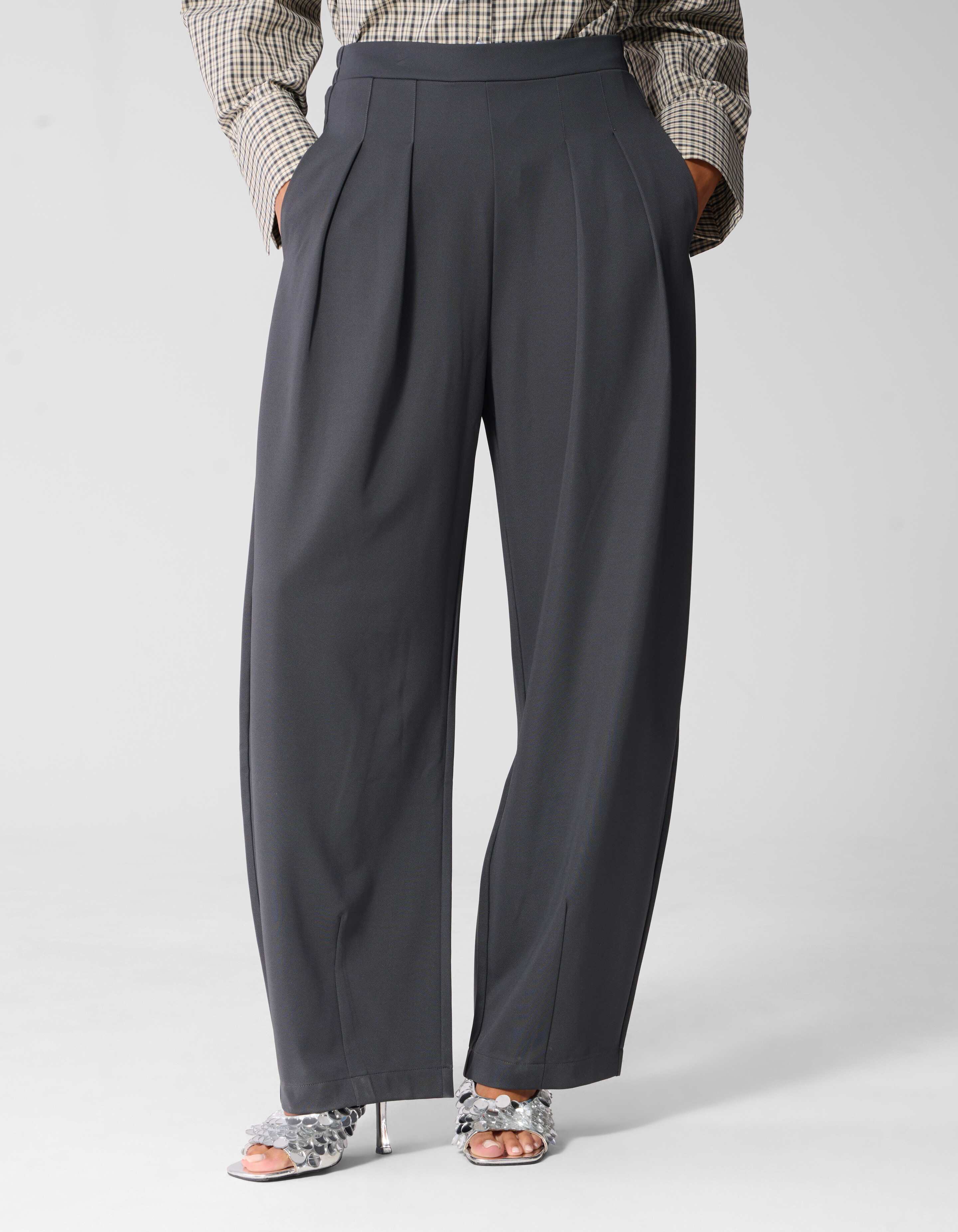 Sporty Basic Barrel Fit Jogginghose Dunkelgrau SHOEBY WOMEN