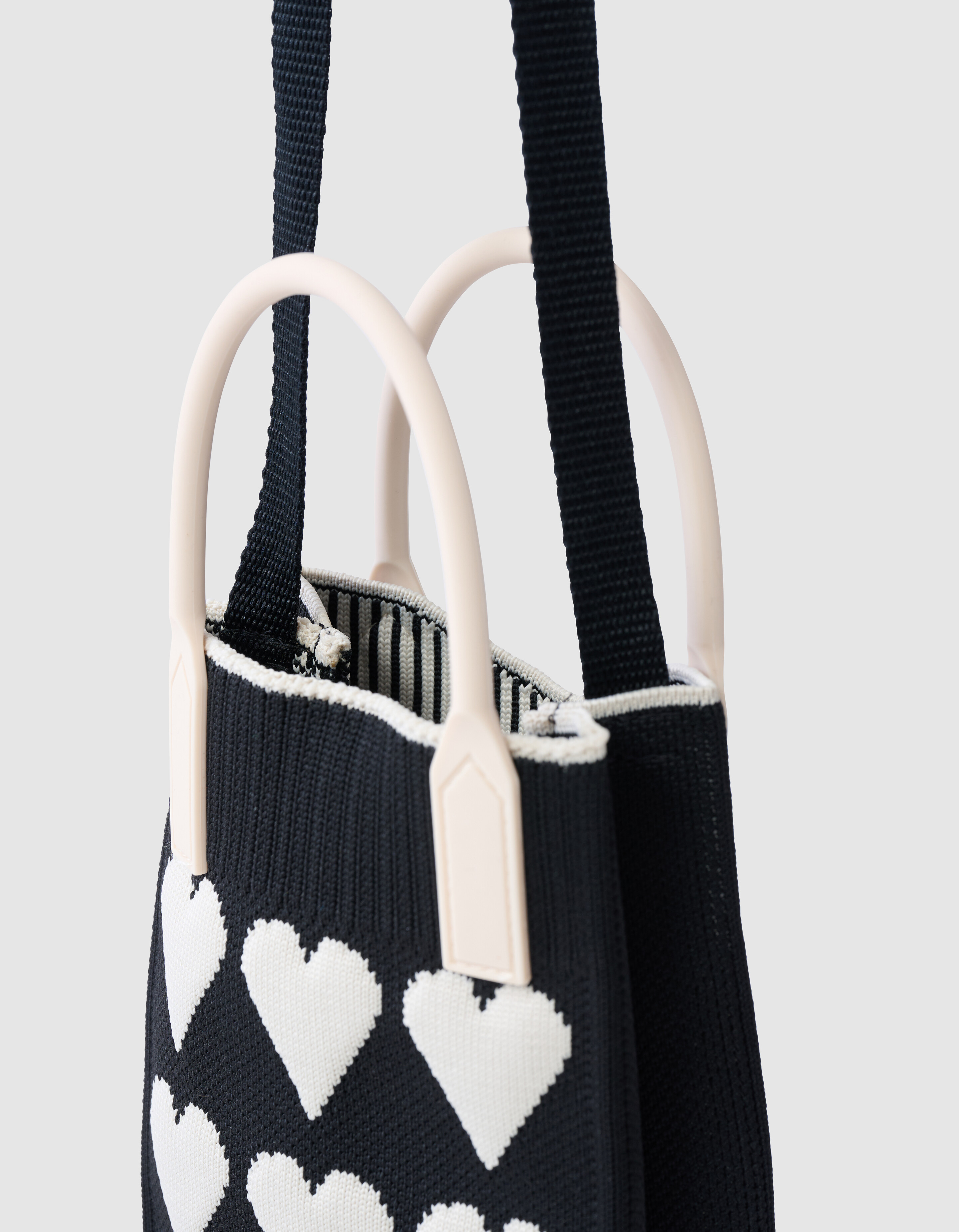 Gestrickte Herztasche Schwarz SHOEBY ACCESSOIRES