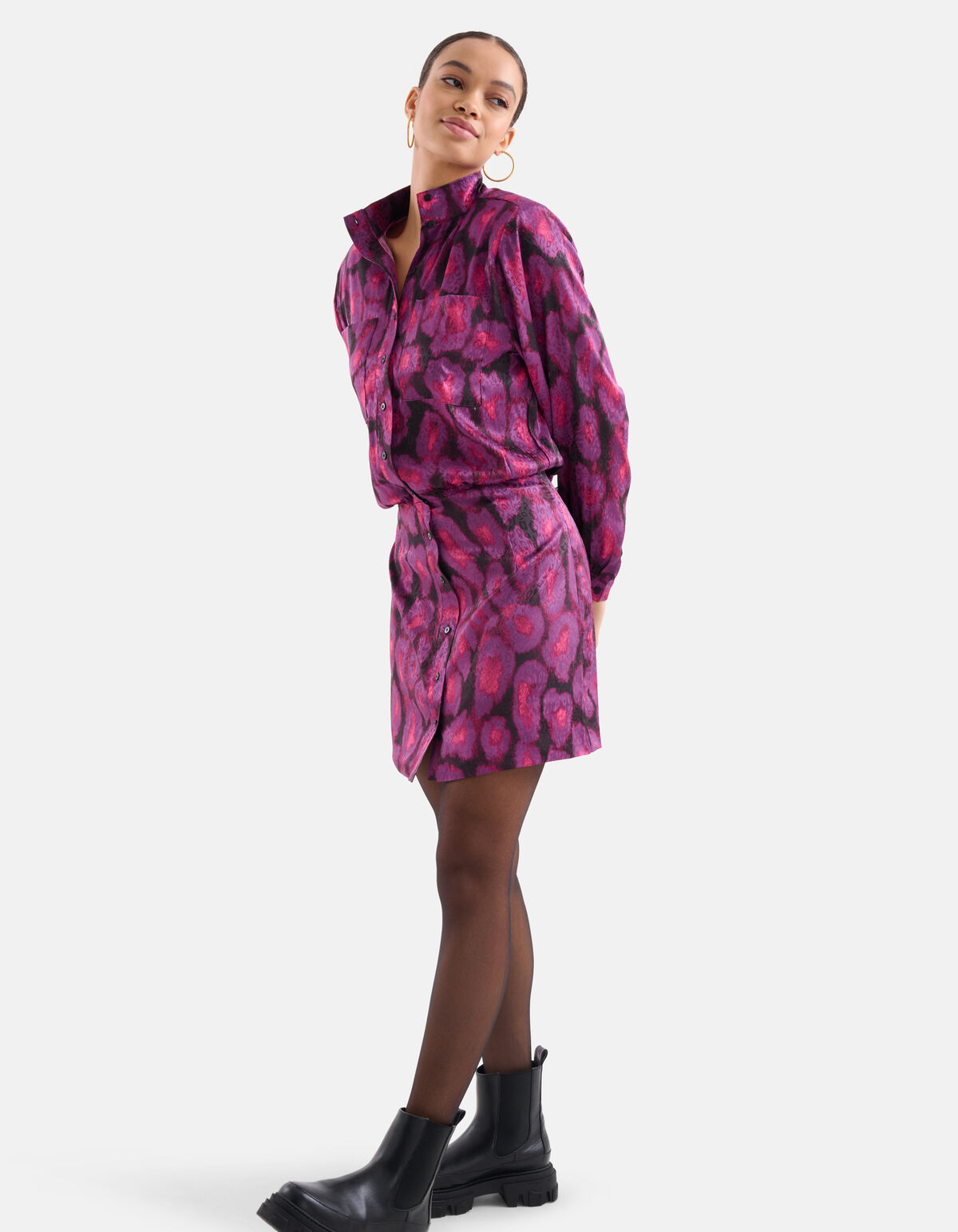 Satin Kleid mit Schulterpolsterung Violett EKSEPT