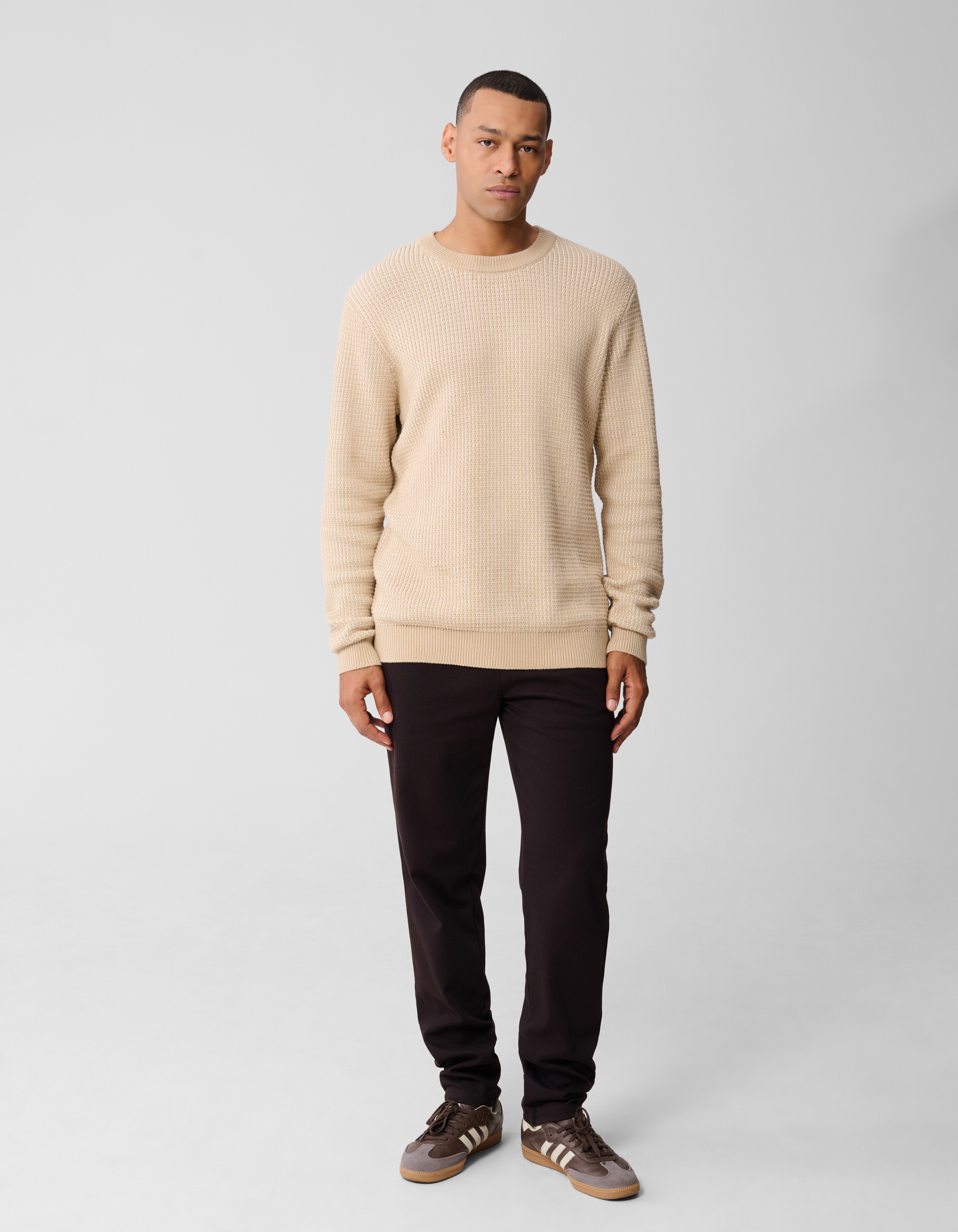 Struktur Regular Fit Hose Dunkelbraun SHOEBY MEN