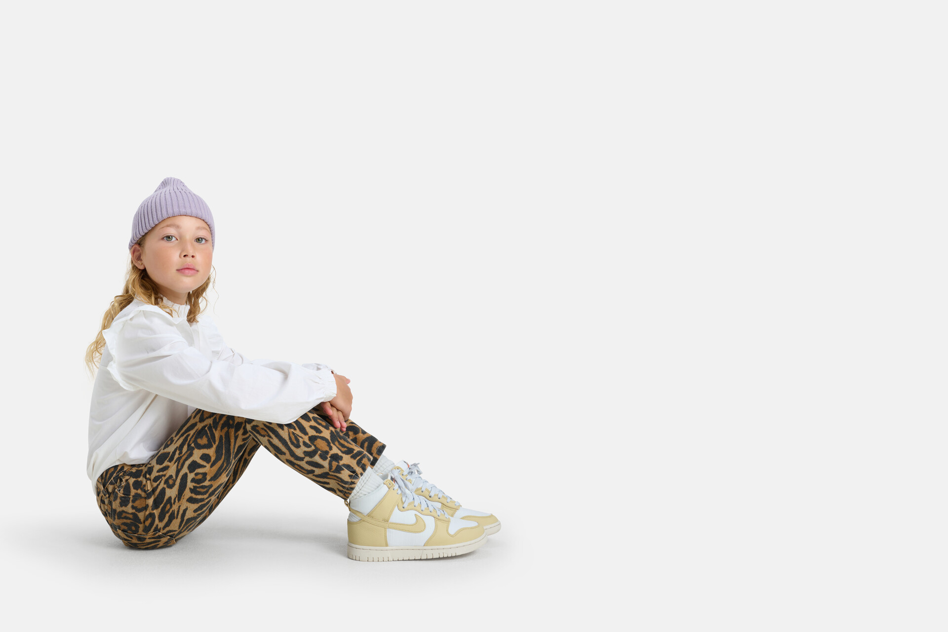Weiße Bluse mit Strasssteinen SHOEBY GIRLS