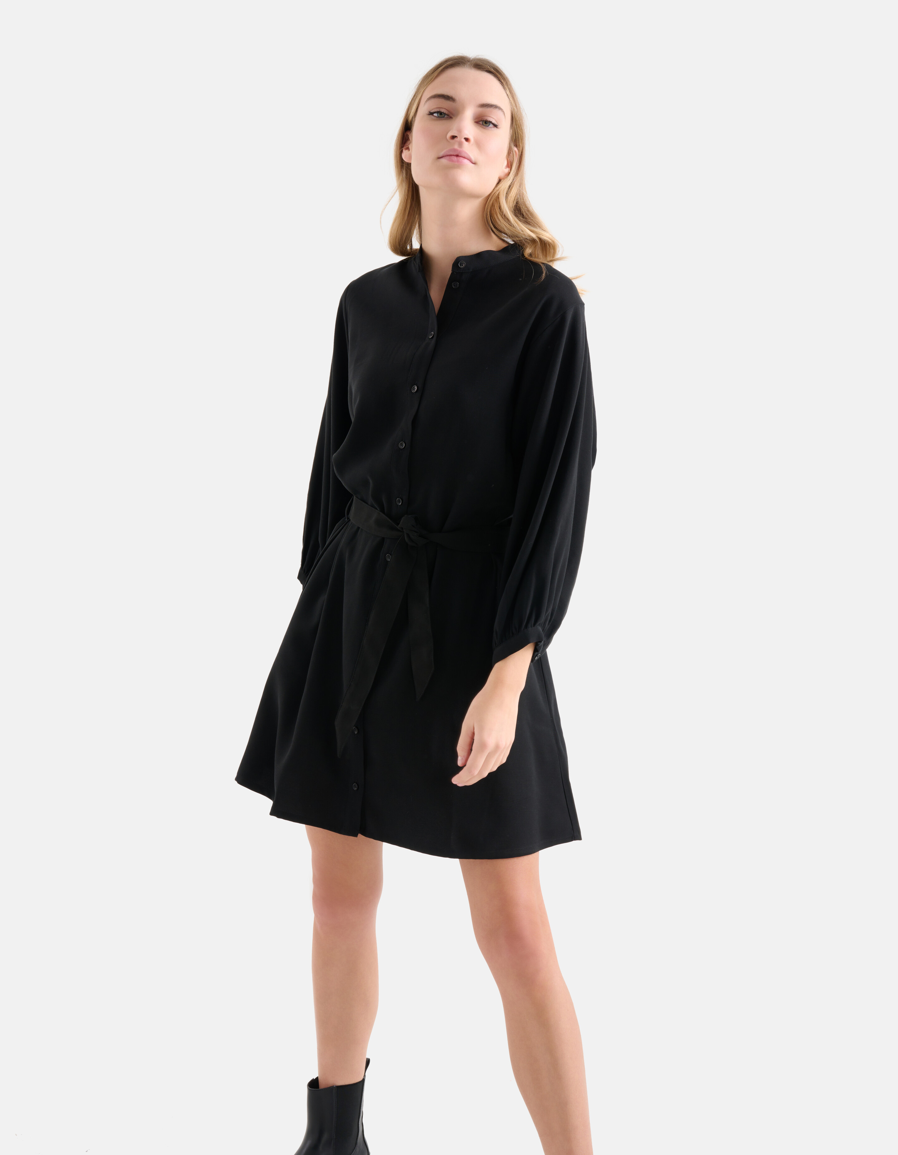 Kleid mit Gürtel Schwarz SHOEBY WOMEN