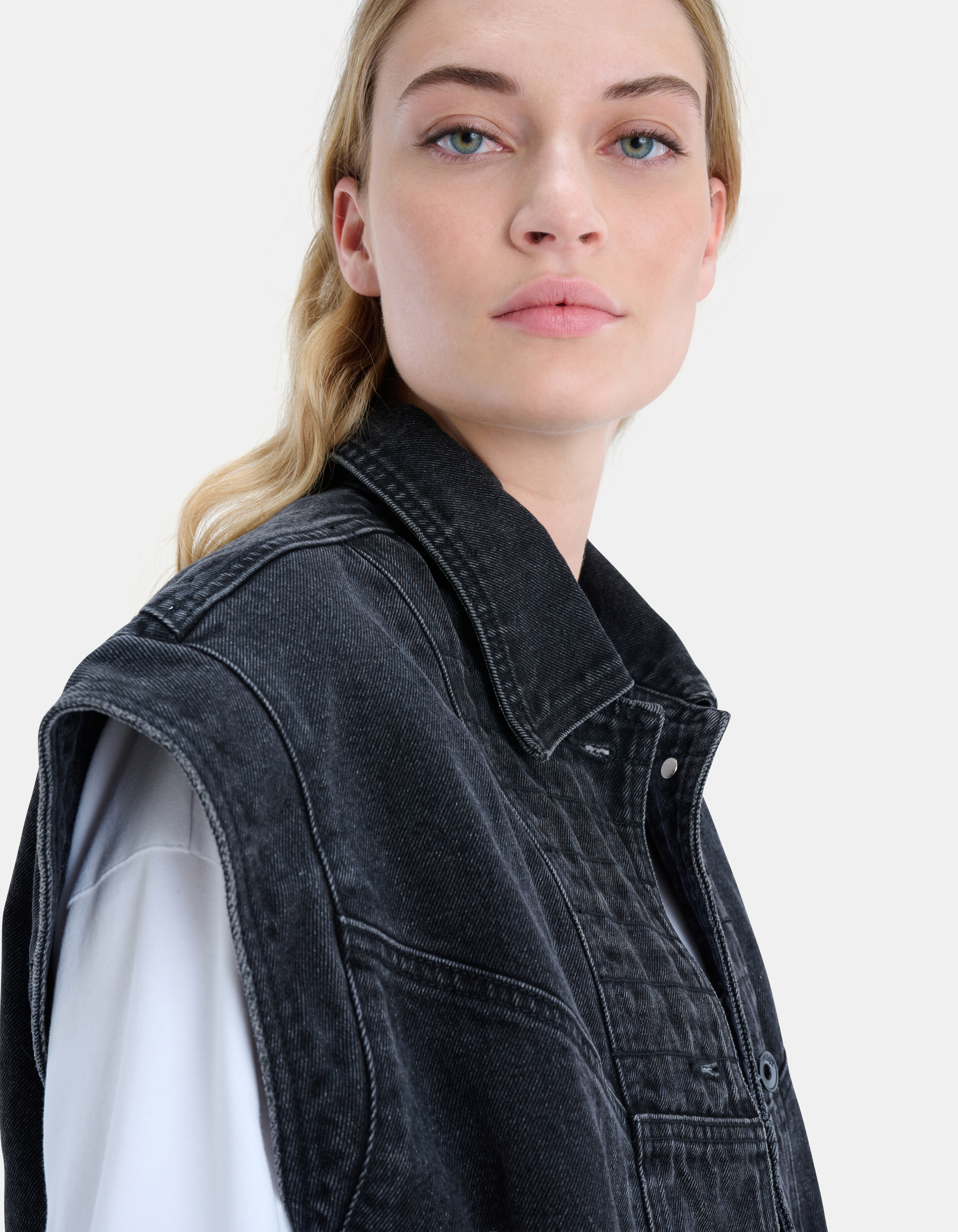 Ärmellose Jacke By Fred EKSEPT