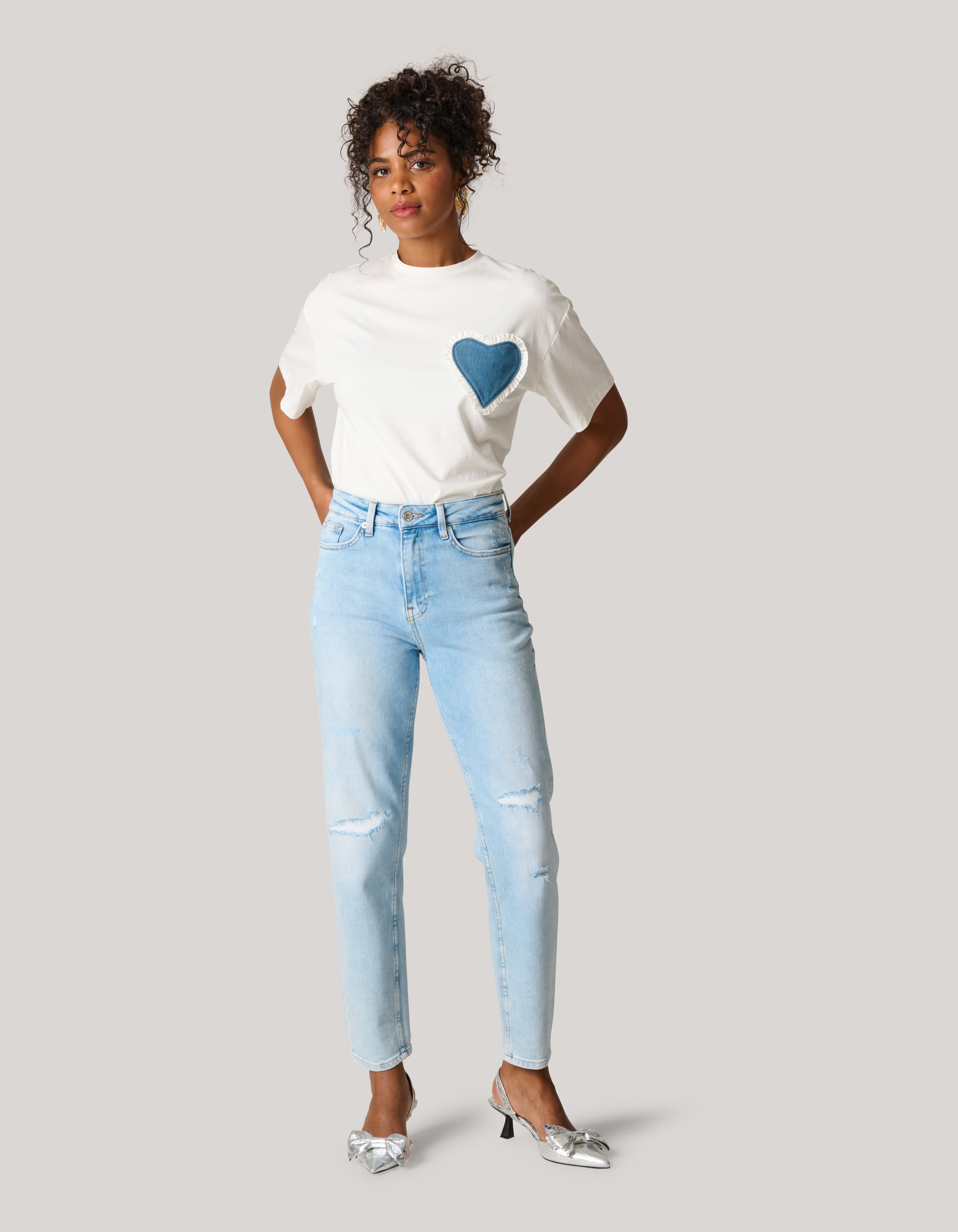 Tapered womens jeans online
