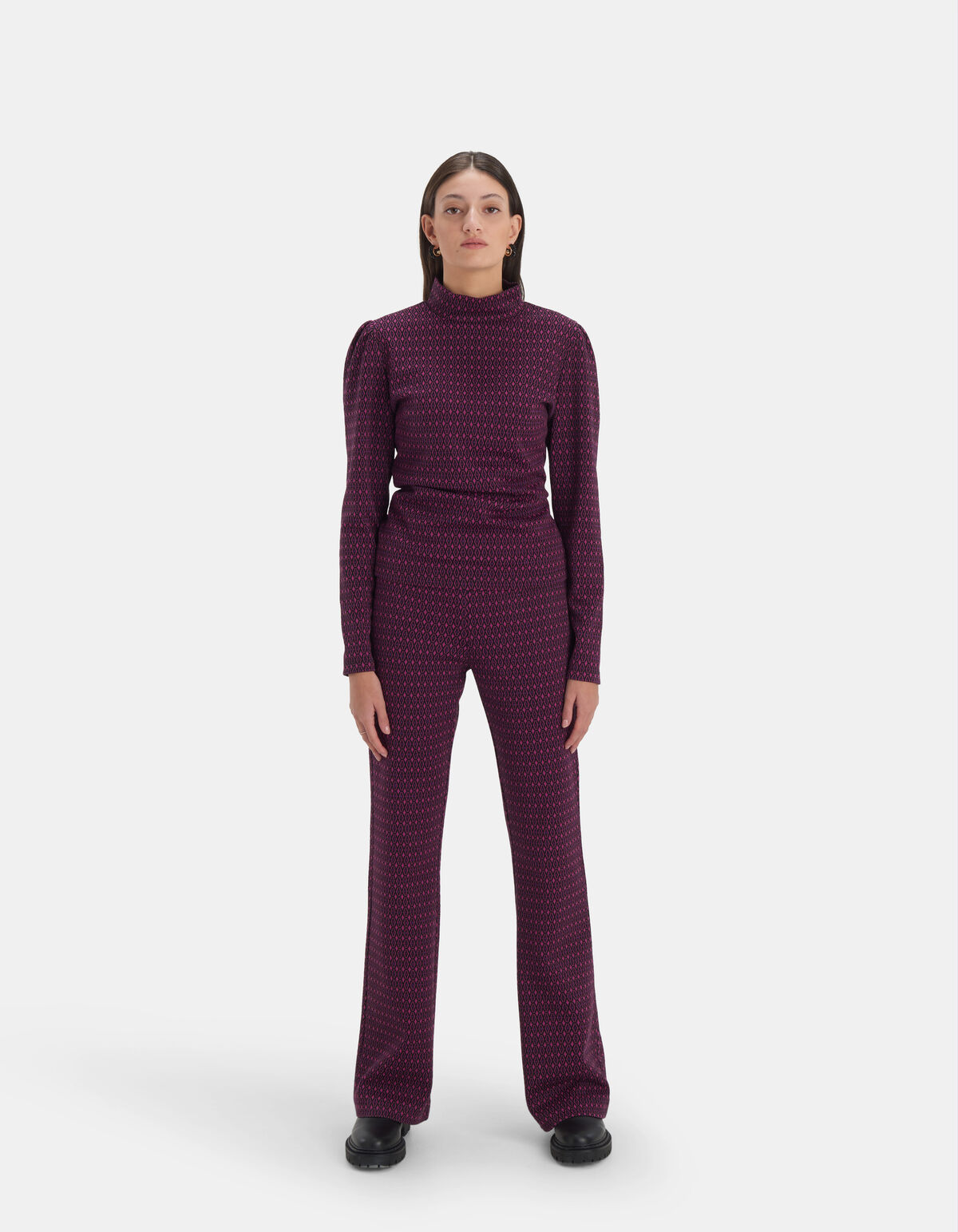 Top mit grafischem Druck Violett EKSEPT