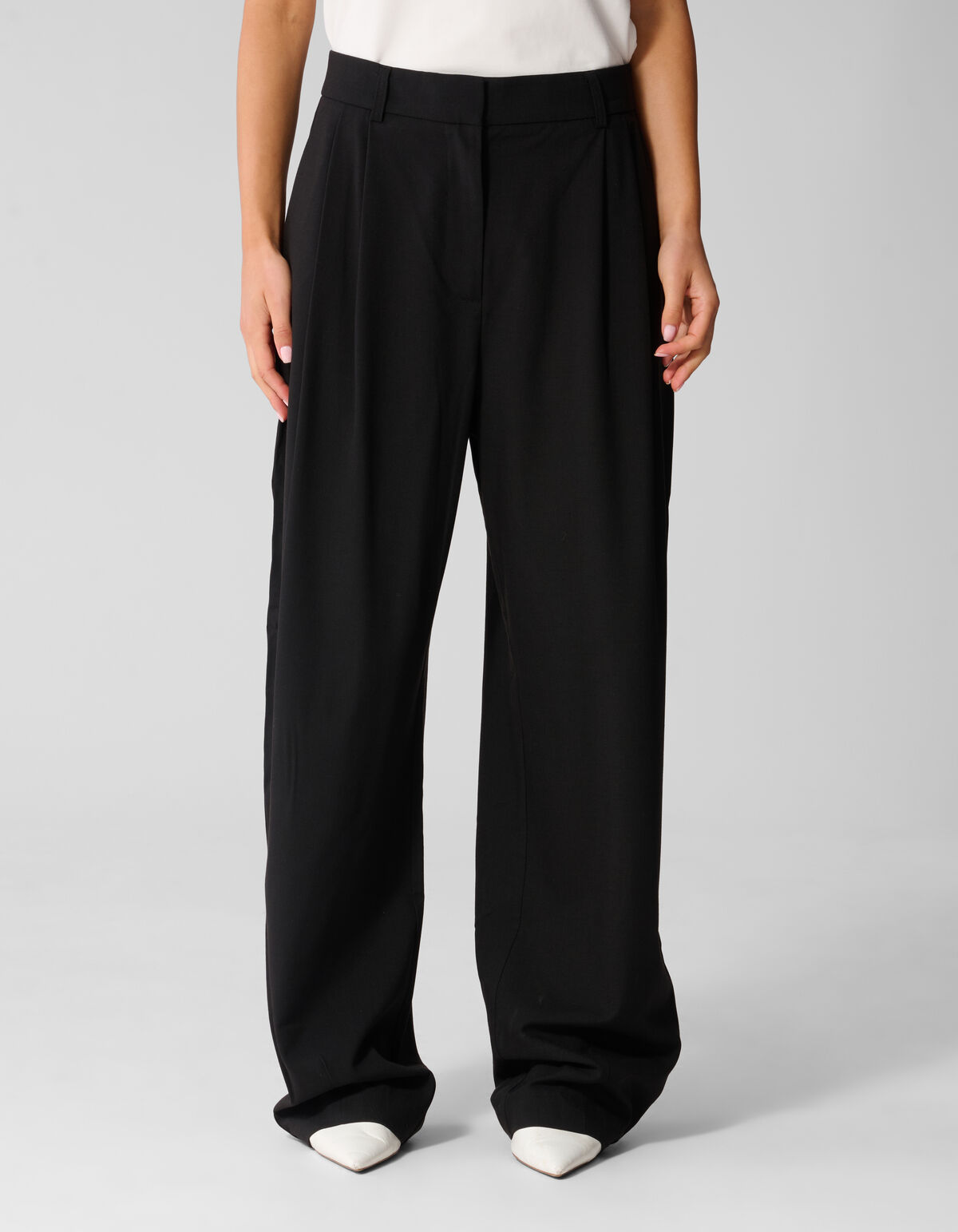 Loose Fit Hose Schwarz By Anna SHOEBY WOMEN