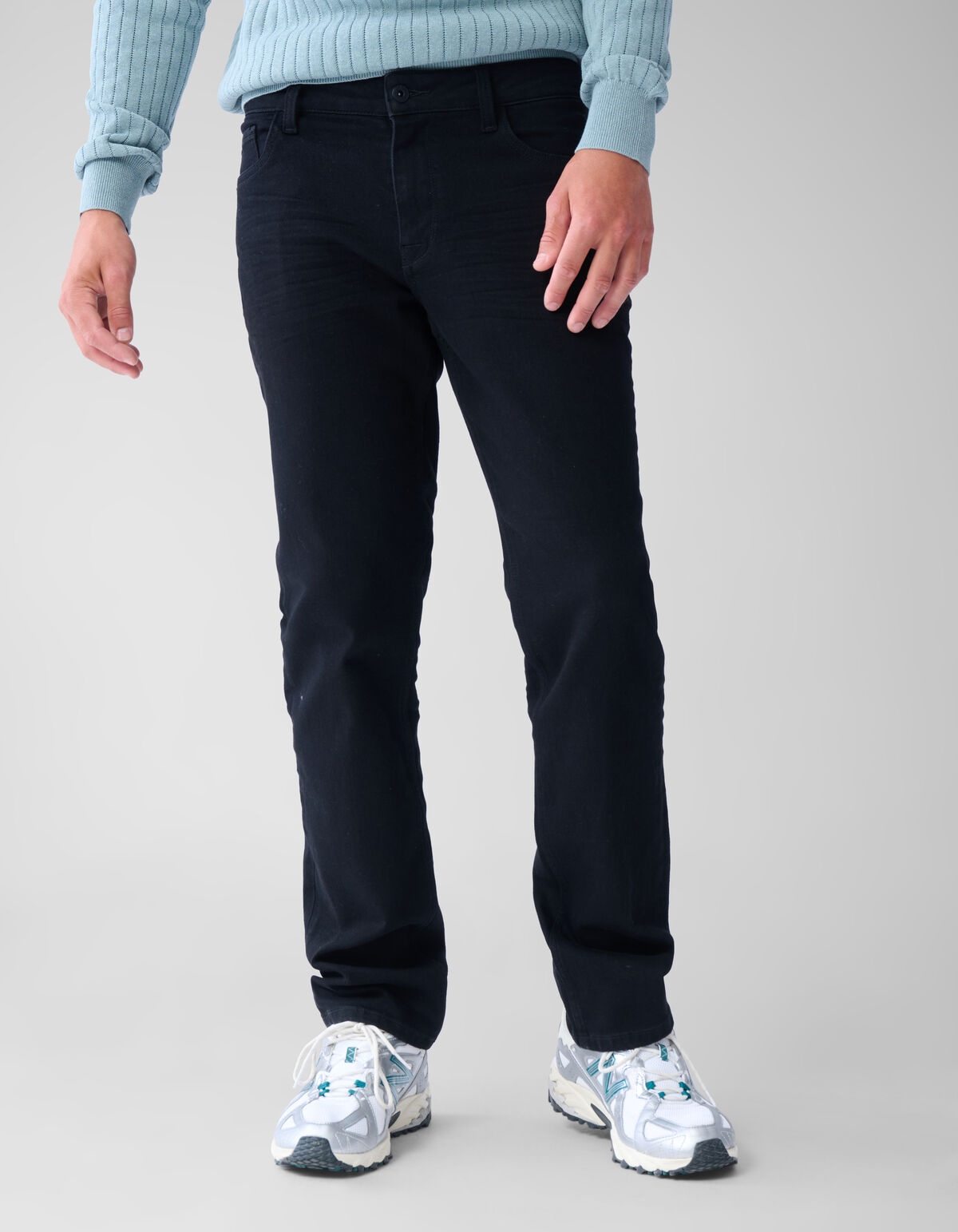 Straight Fit Hose Schwarz SHOEBY MEN